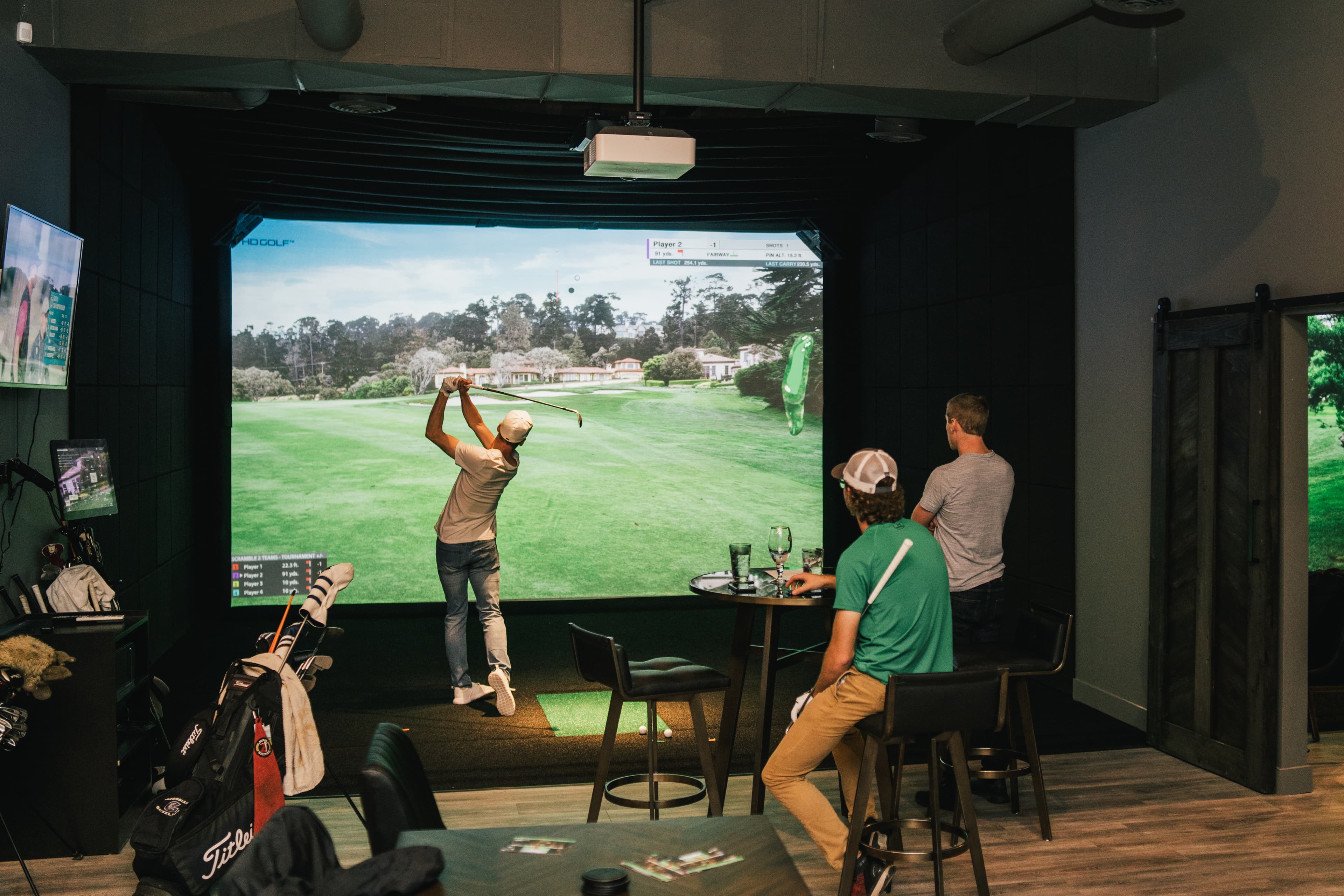 North Swing Golf Lounge - Image 3