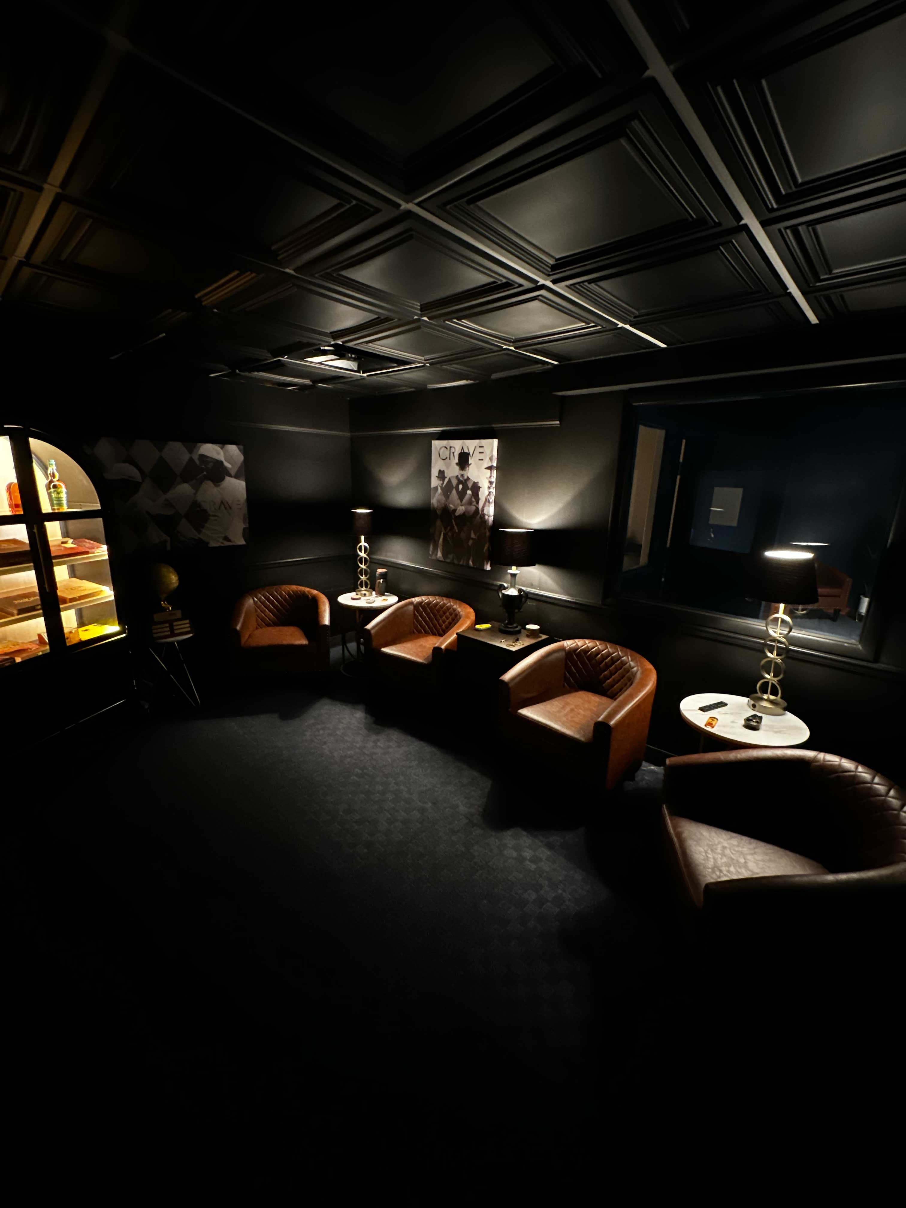 CRAVE Golf Lounge - Image 3