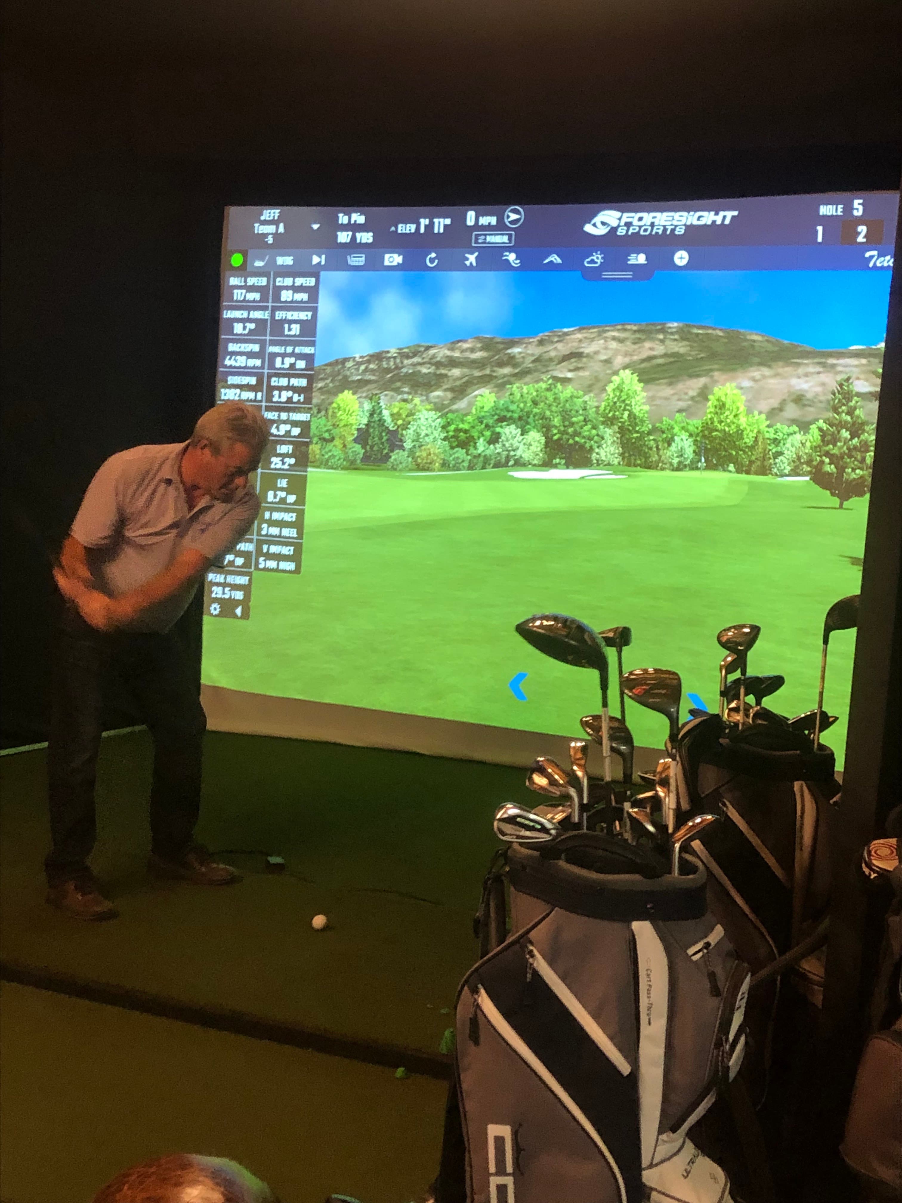 Bogey's Indoor Golf - Image 4