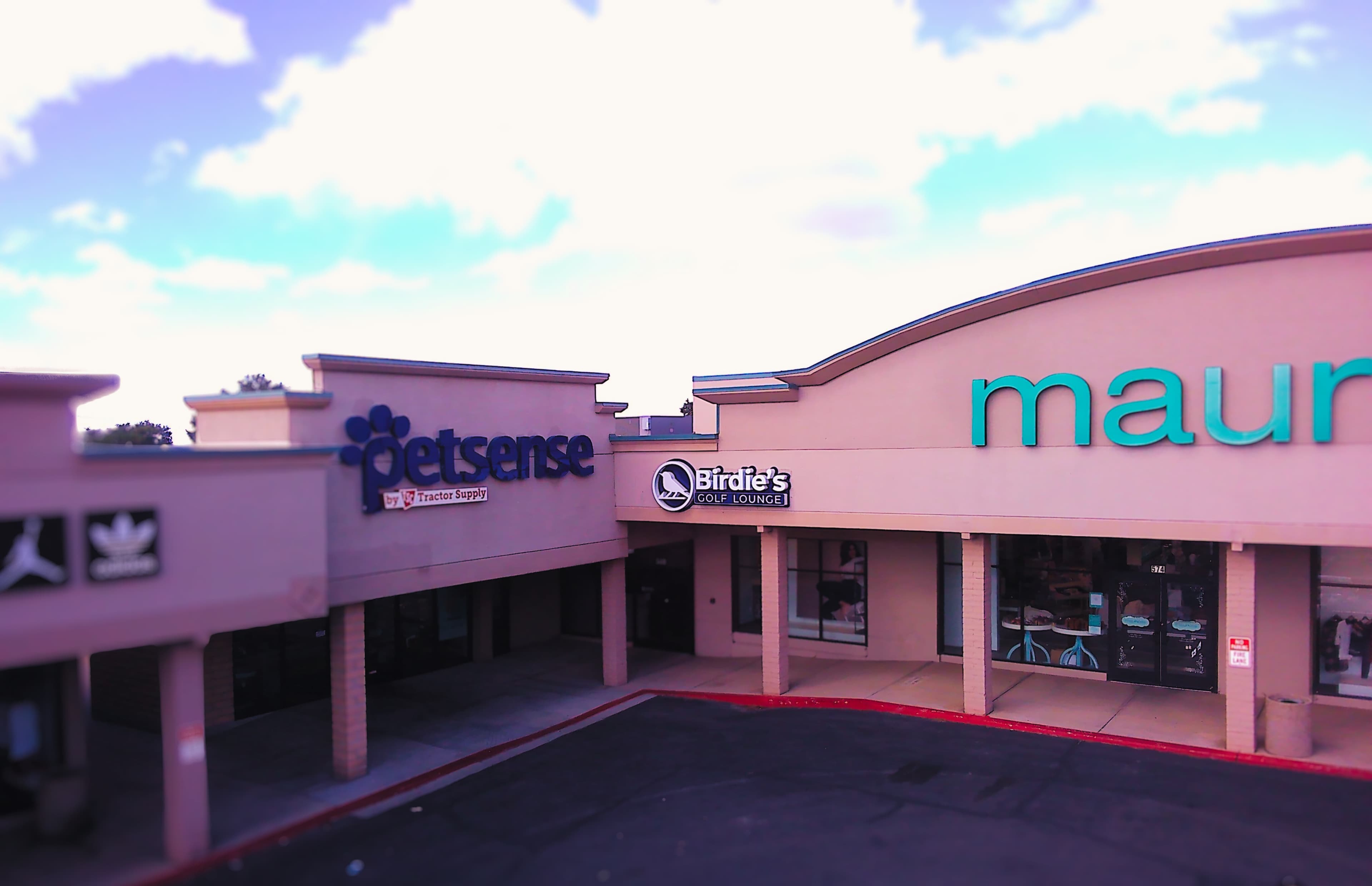 Birdie's Golf Lounge - Cedar City, UT - Image 4