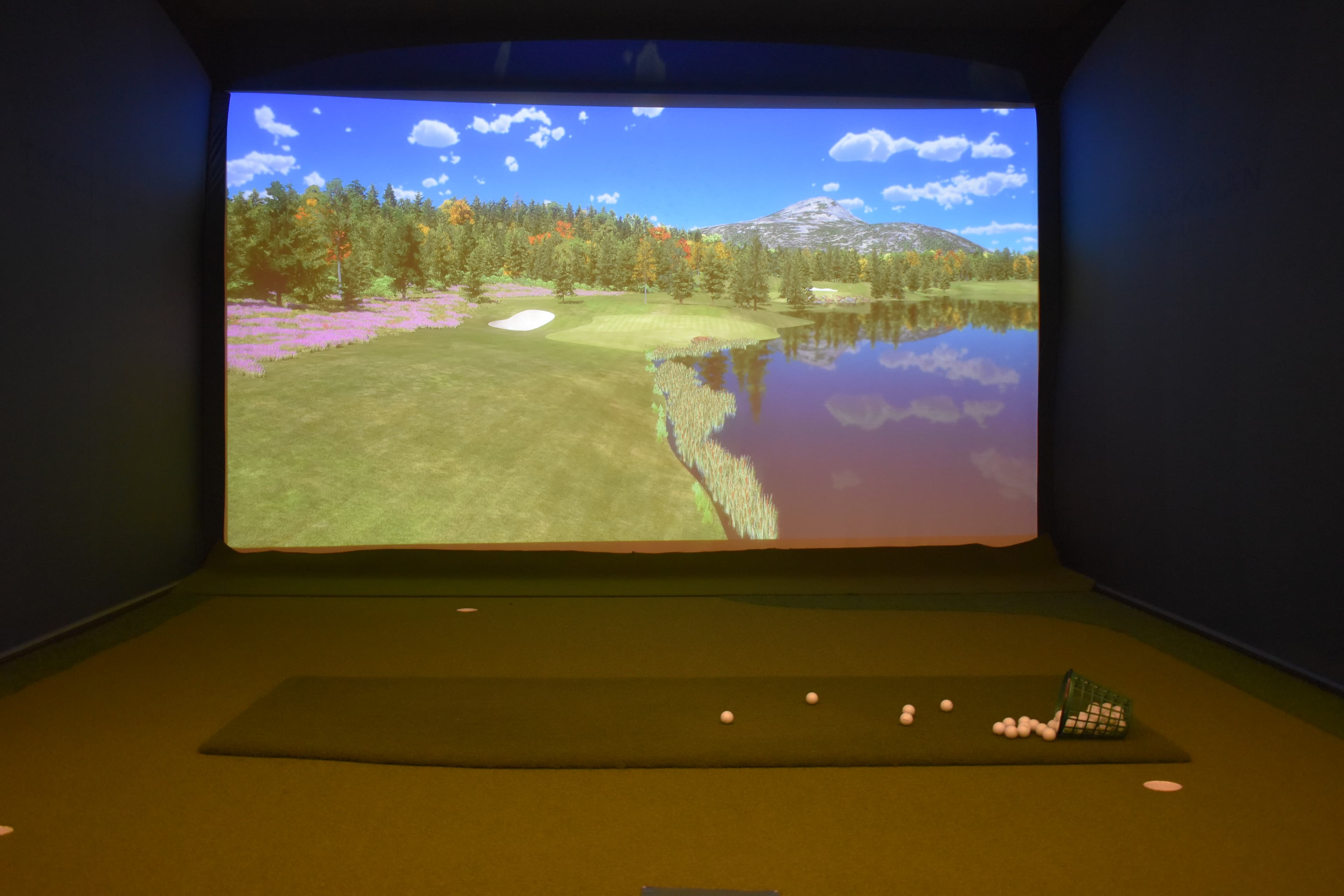 MIT Recreation - Indoor Golf Range - Image 6