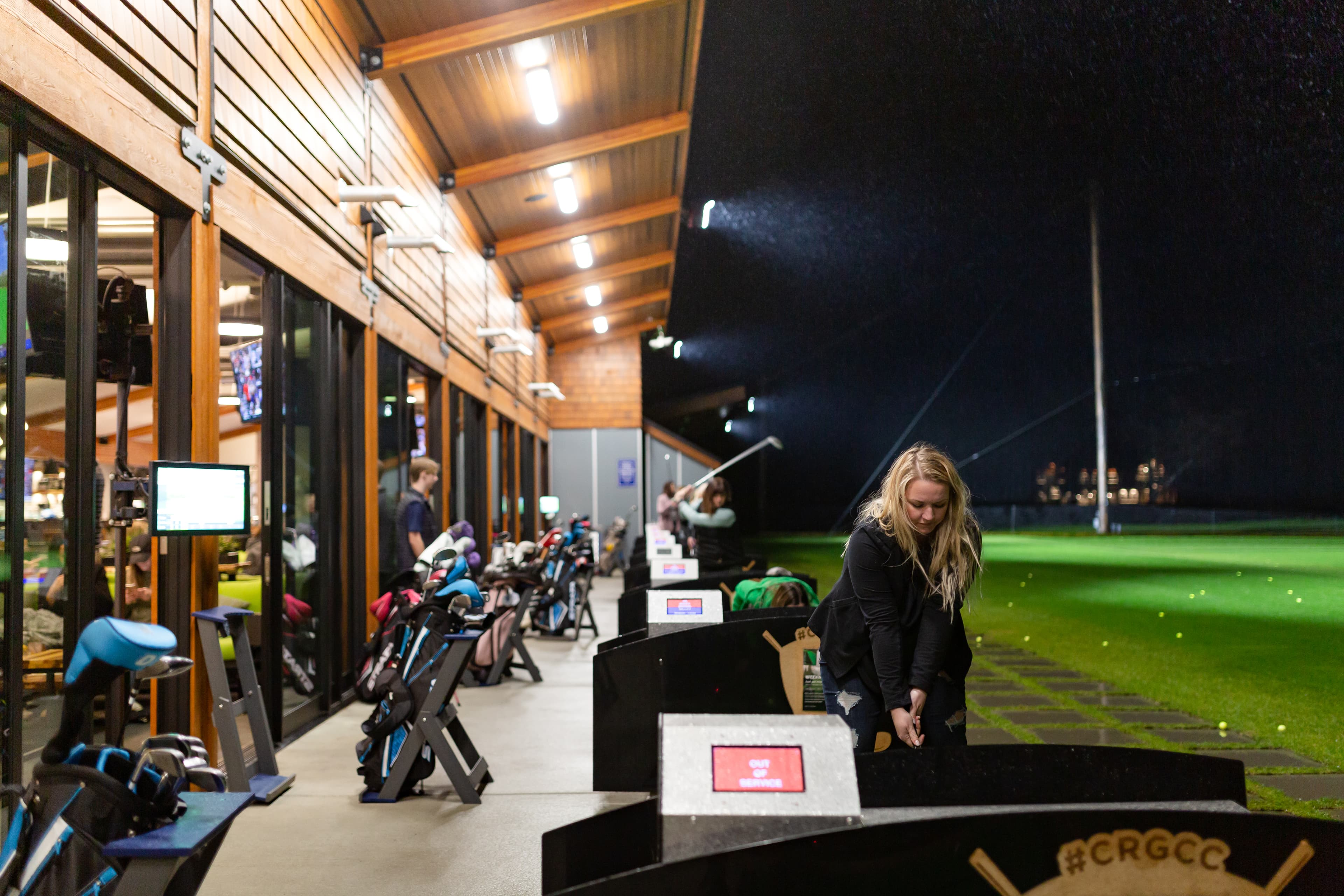 Velocity Lounge & Driving Range - Image 10