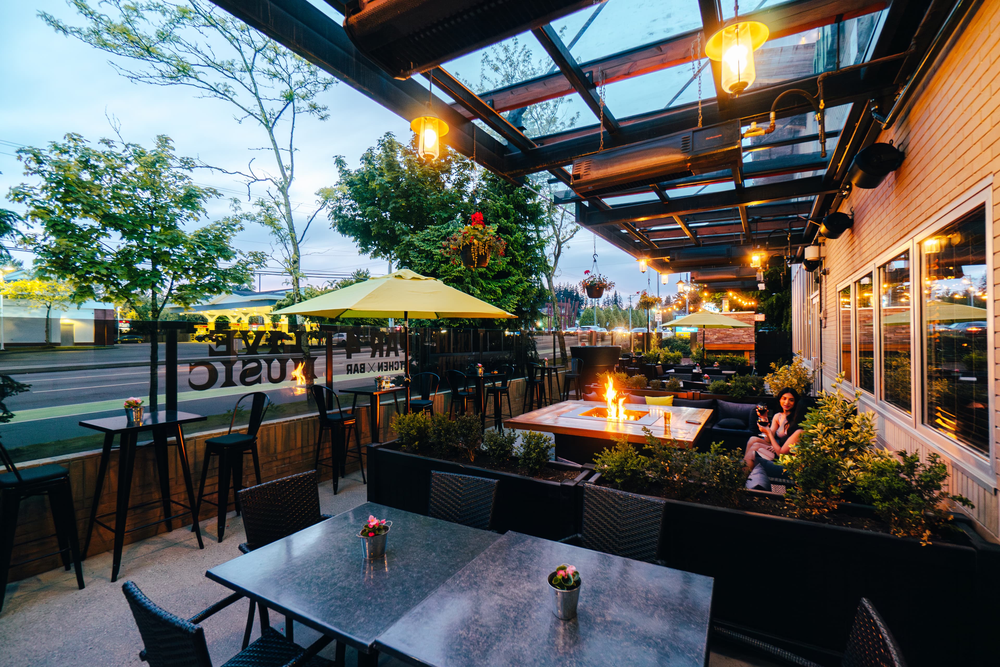 Par4 Kitchen & Bar | Surrey Sports Bar & Restaurant - Image 6