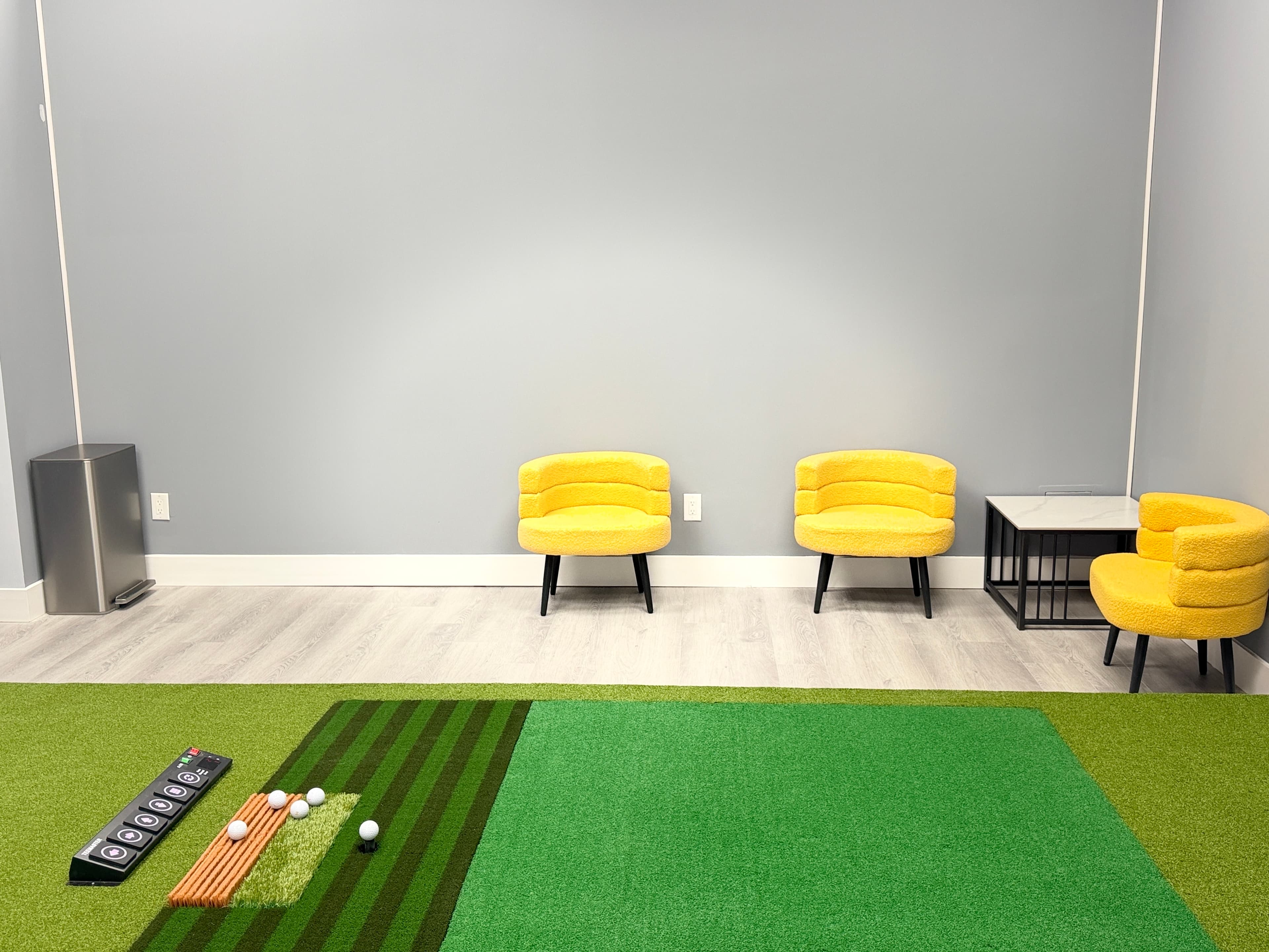 MapleSwing Indoor Golf - Image 3