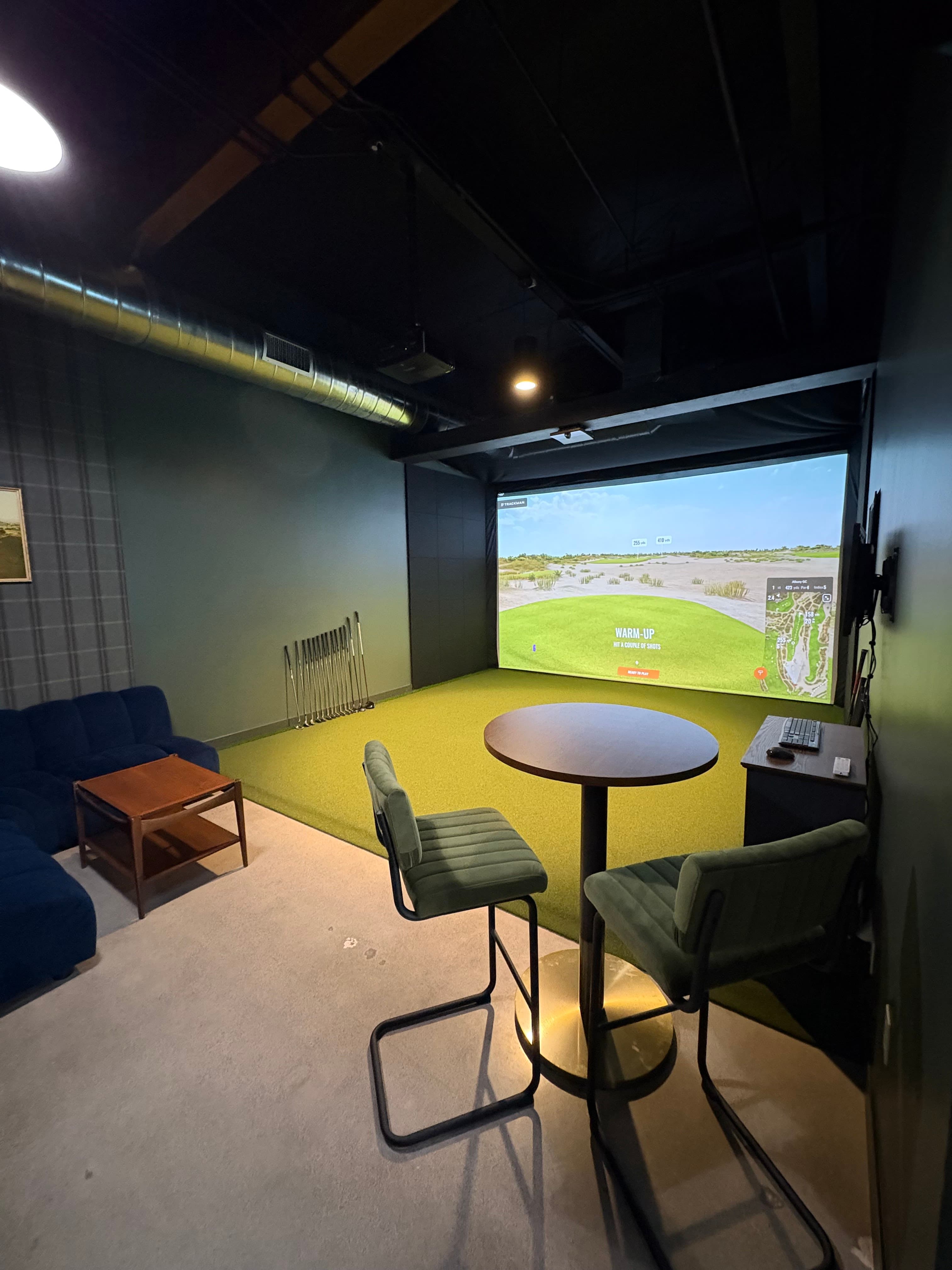 The Golf Lounge - Image 1