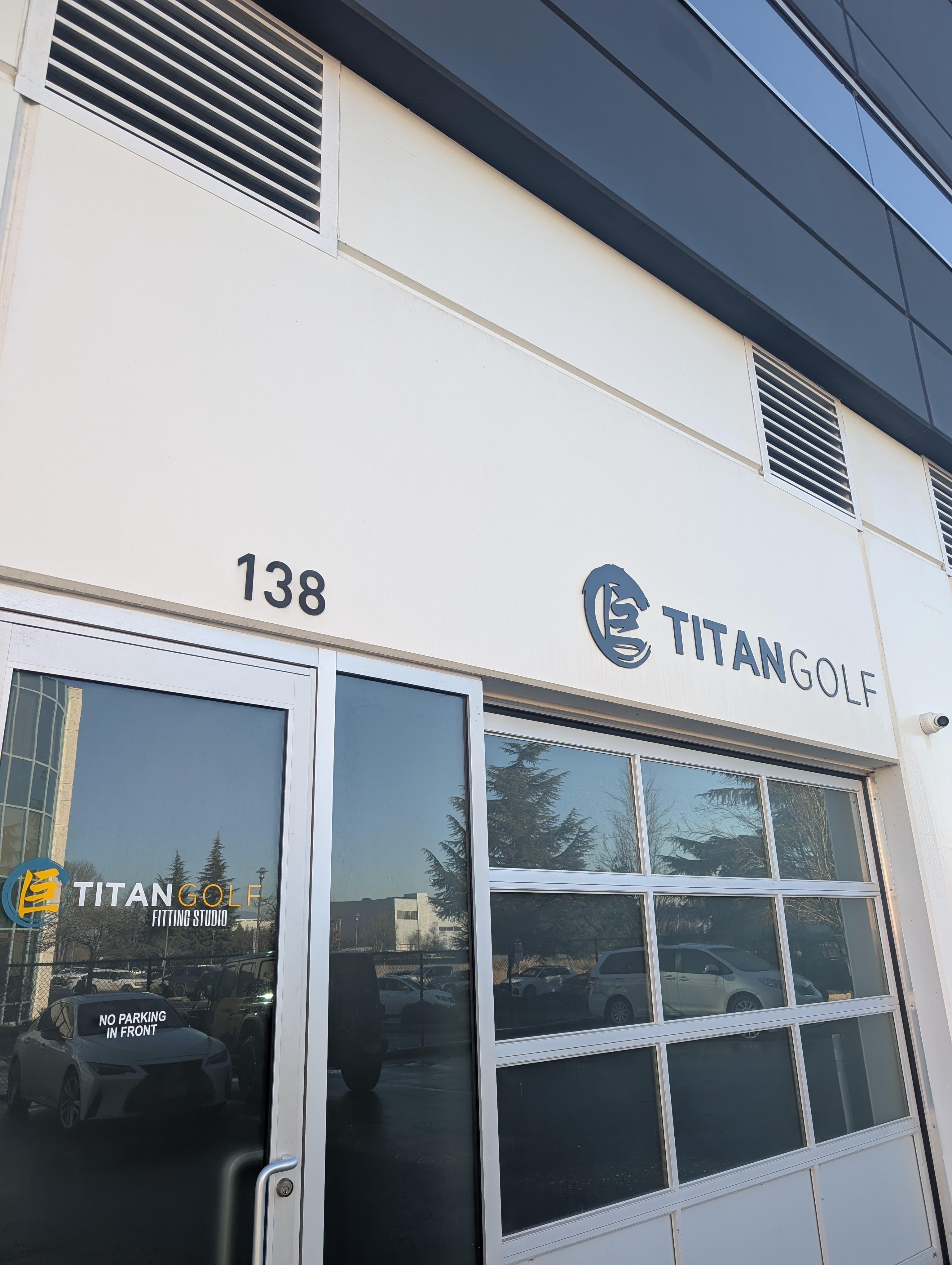 Titan Golf - Image 1