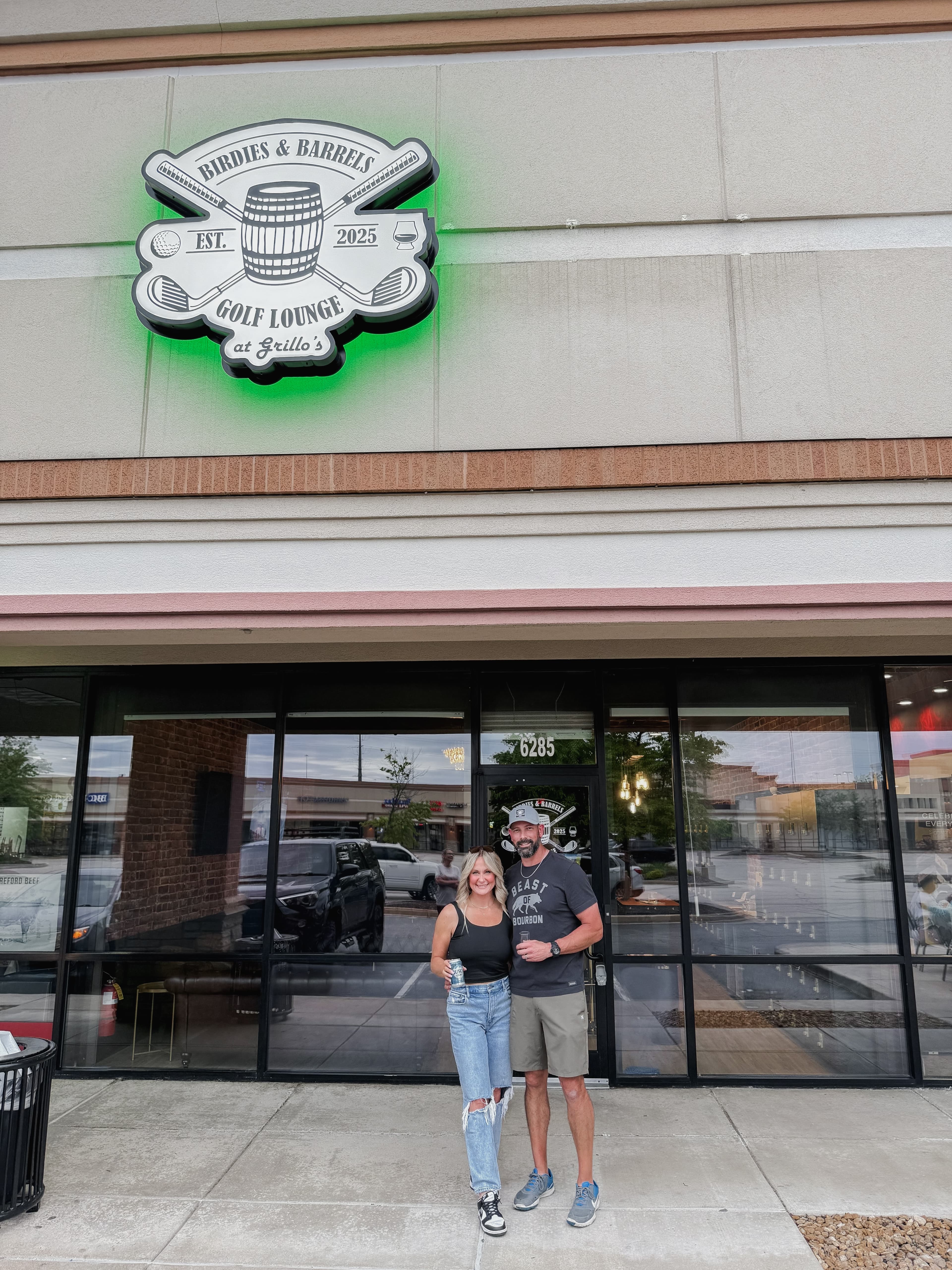 Birdies and Barrels Golf Lounge - Image 2