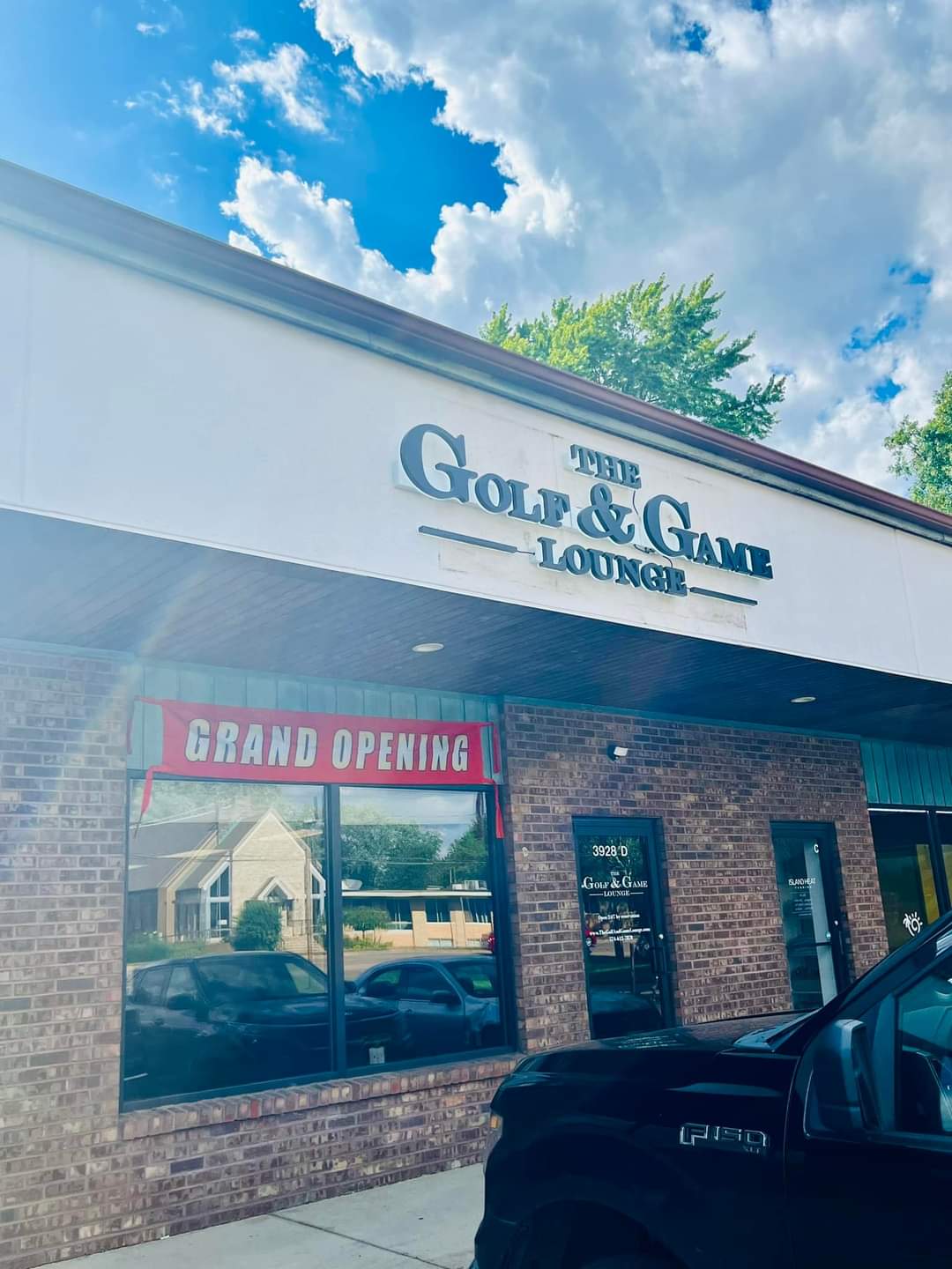 The Golf & Game Lounge - Image 14