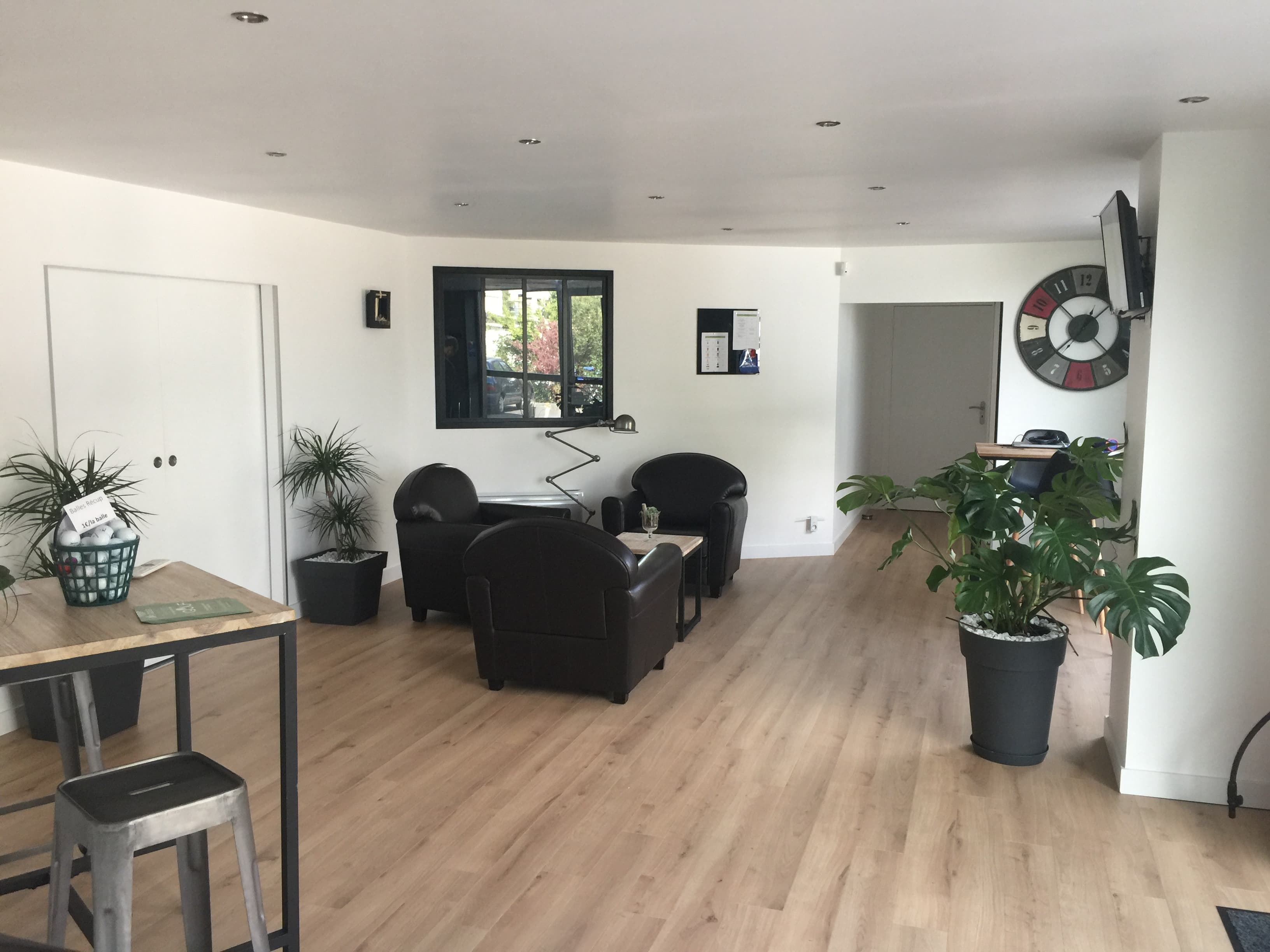 UP AND GOLF ACADEMY - Image 4