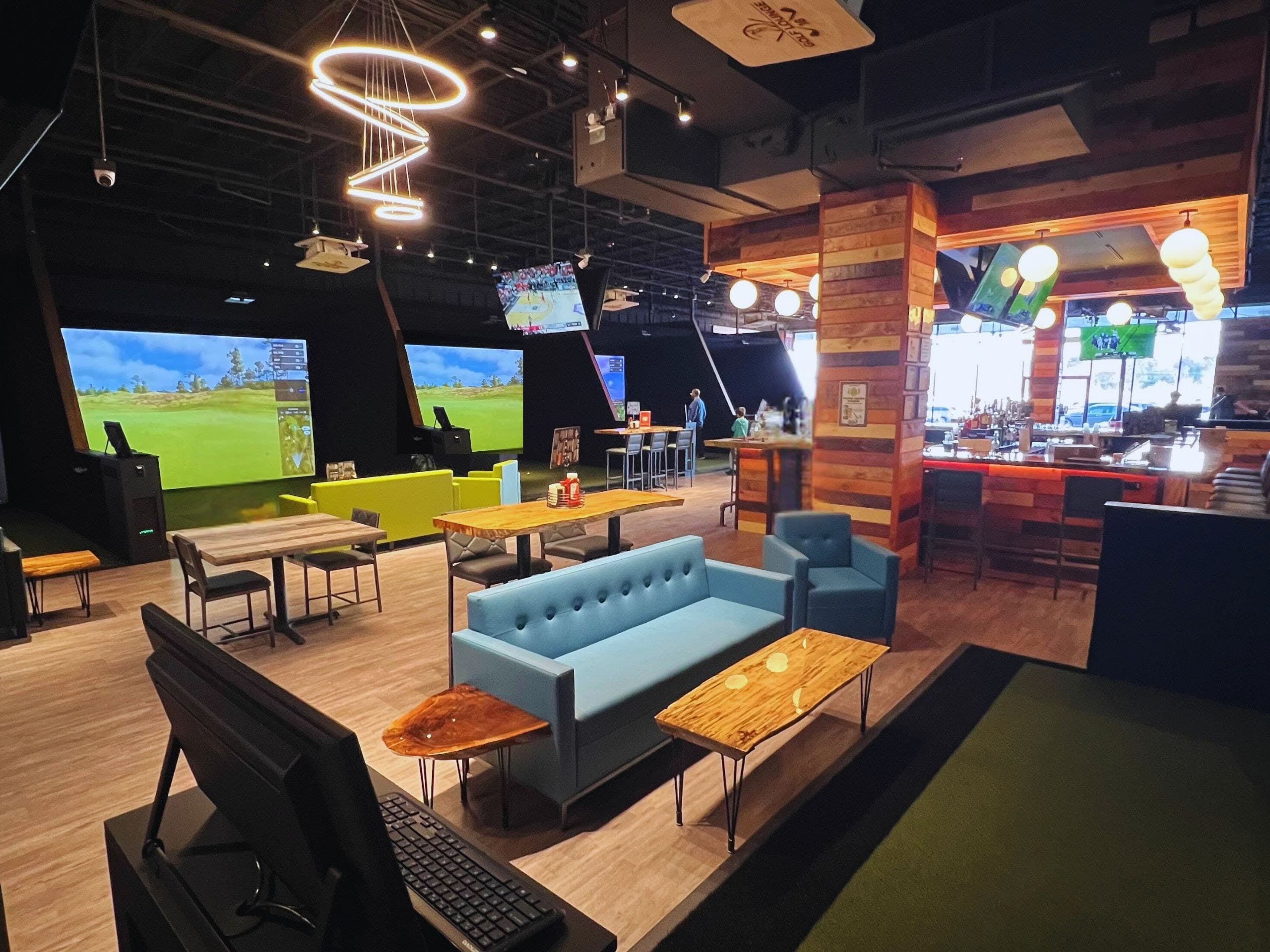 Golf Lounge 18 - Image 4