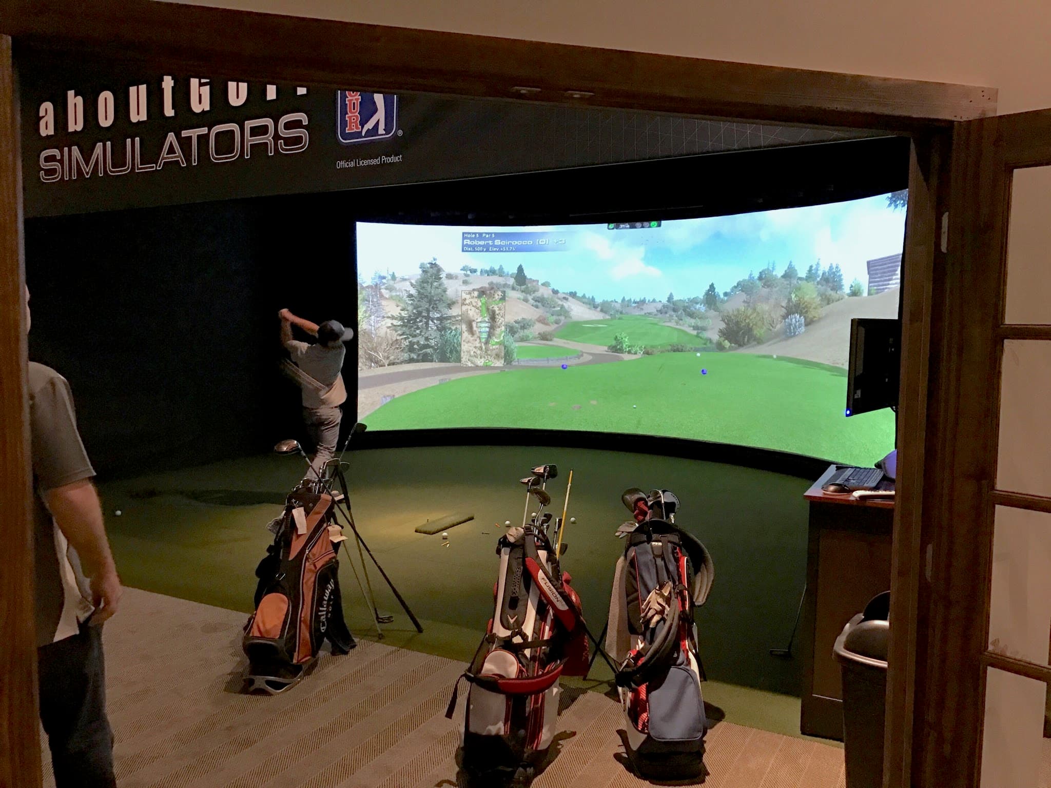 Oakwood Virtual Golf - Image 1