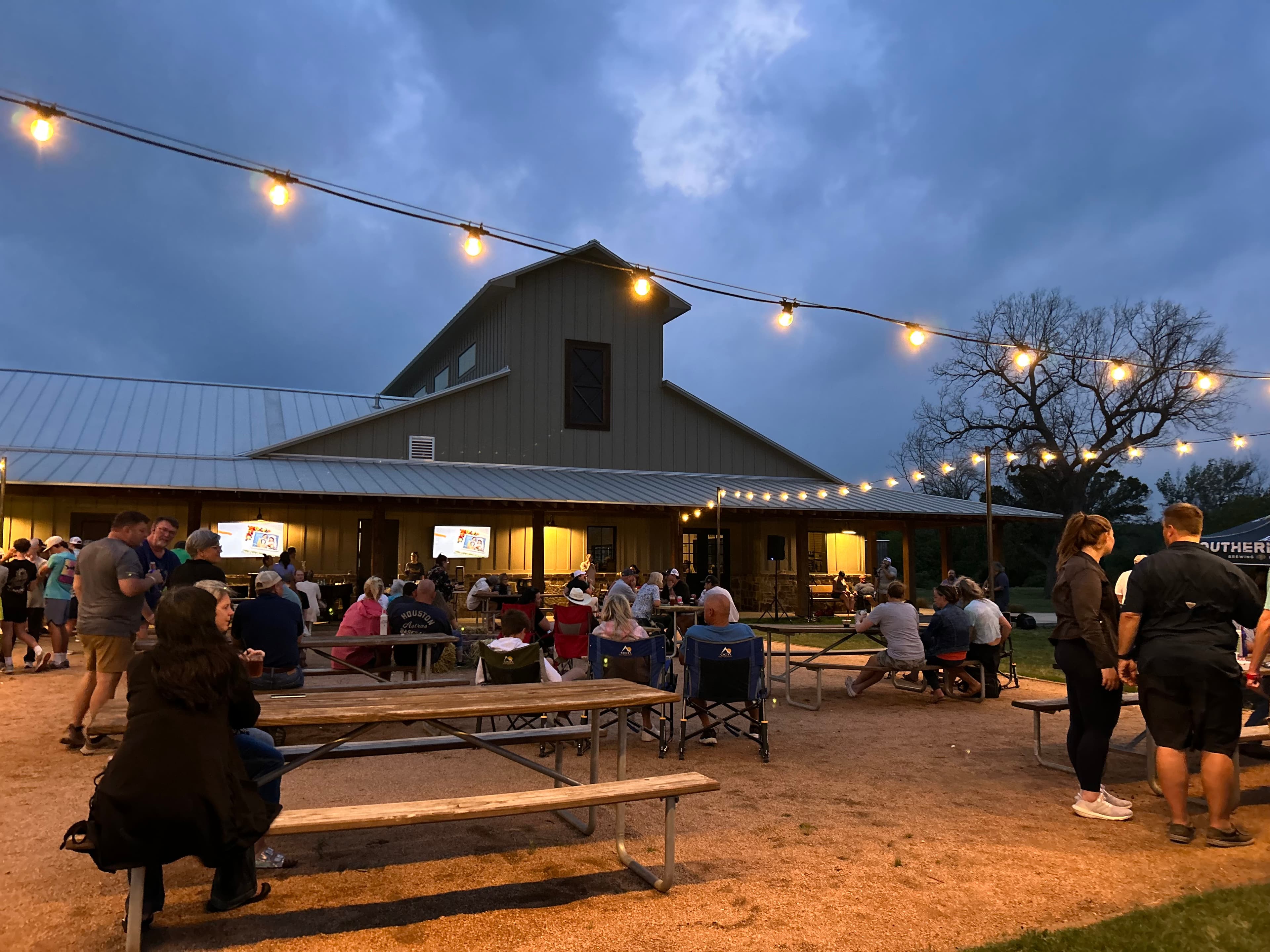 Squirrely's Tavern - Image 7