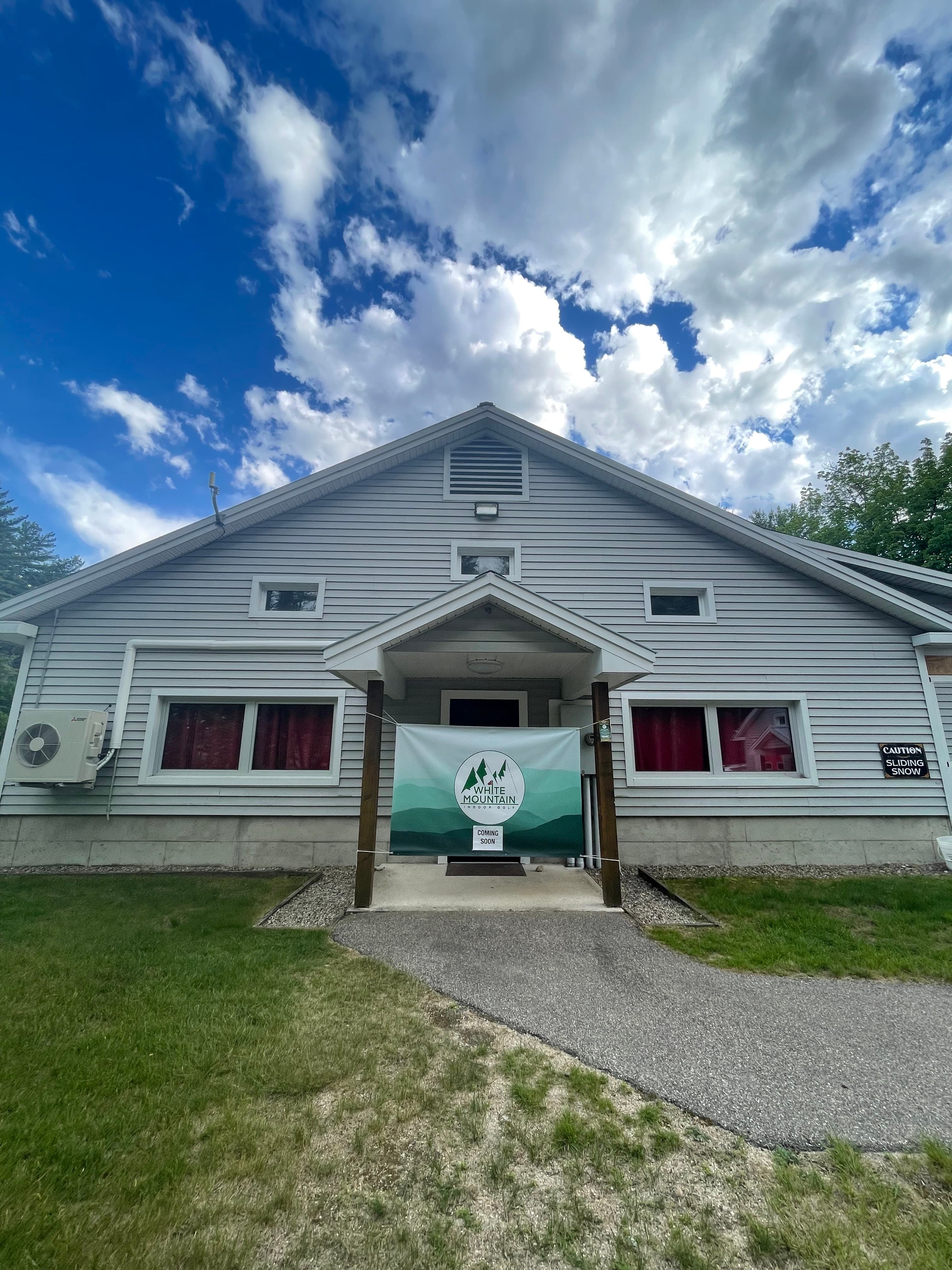 White Mountain Indoor Golf - Image 3