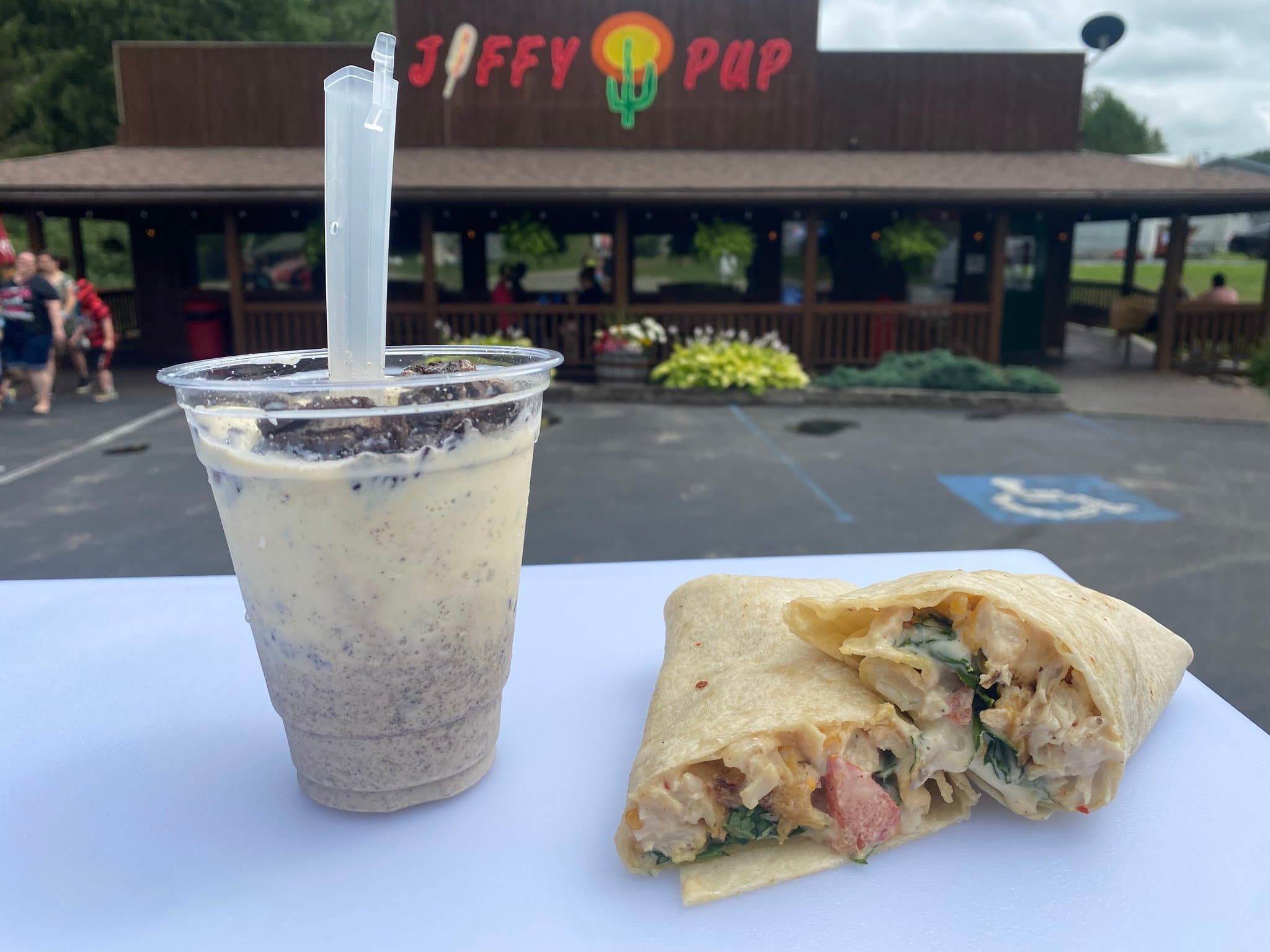 Gary's Putter Golf & Jiffy Pup Restaurant - Image 1