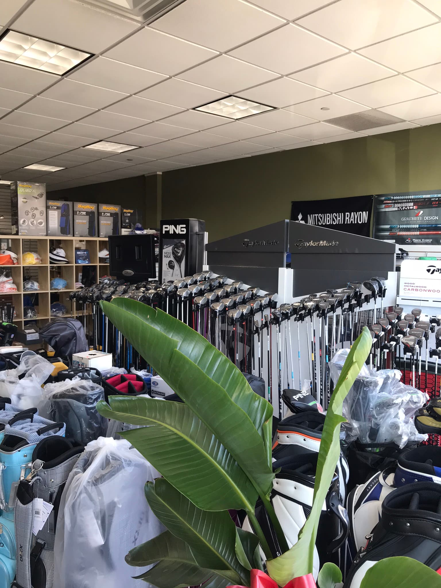 21 Golf Pro Shop - Image 10