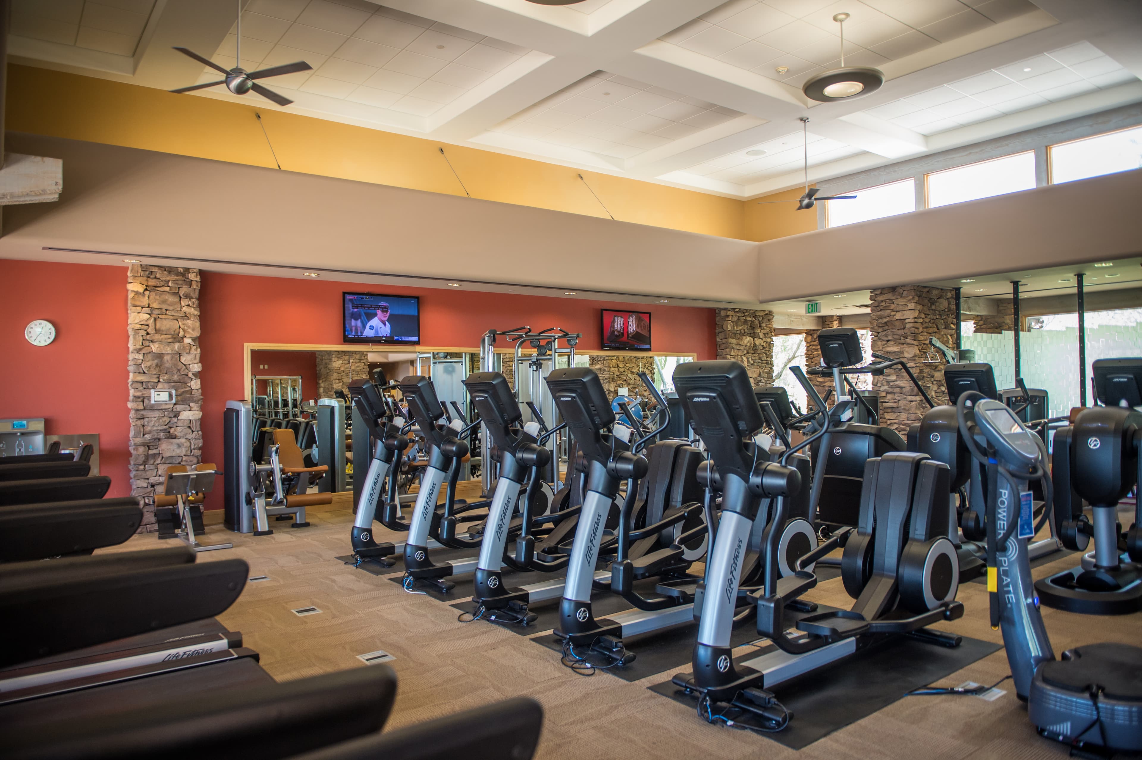 The Gallery Sports Club - Image 3