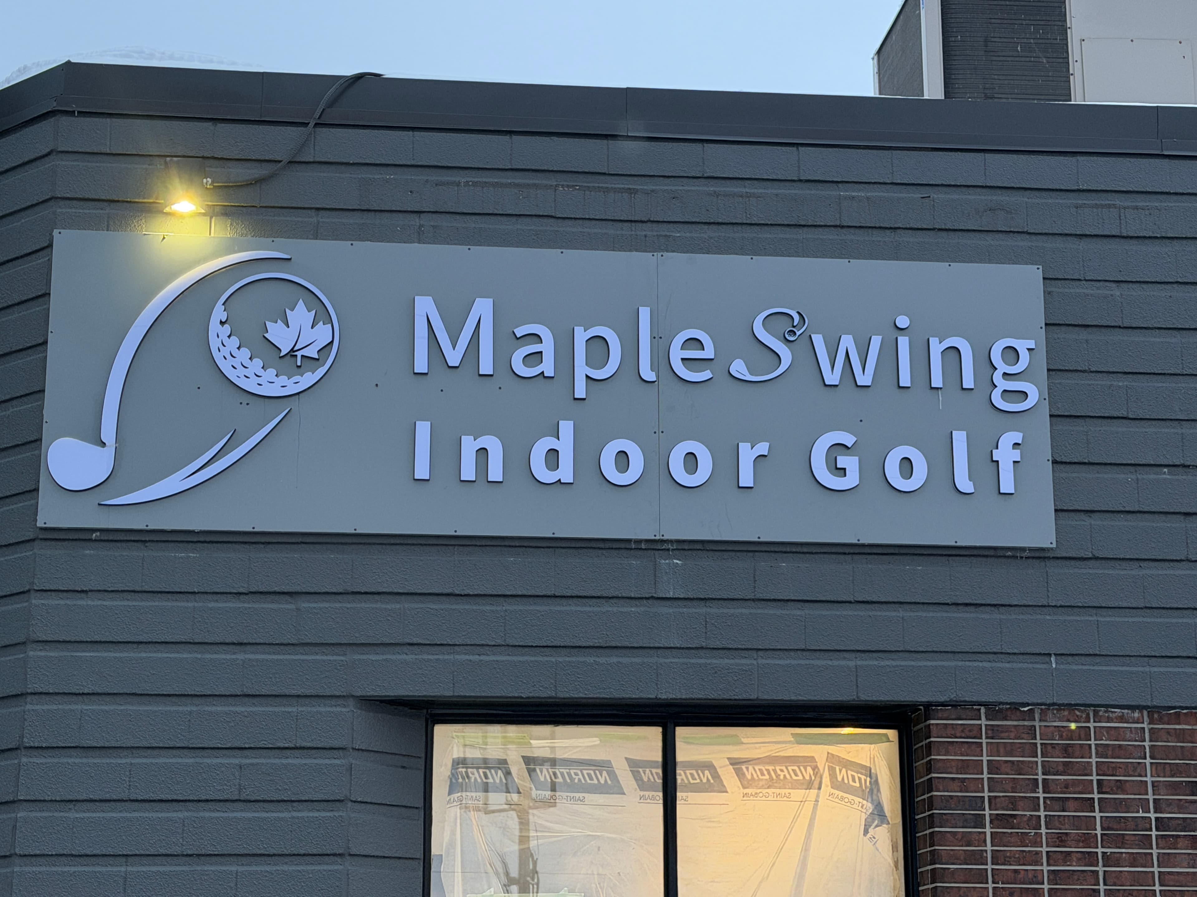 MapleSwing Indoor Golf
