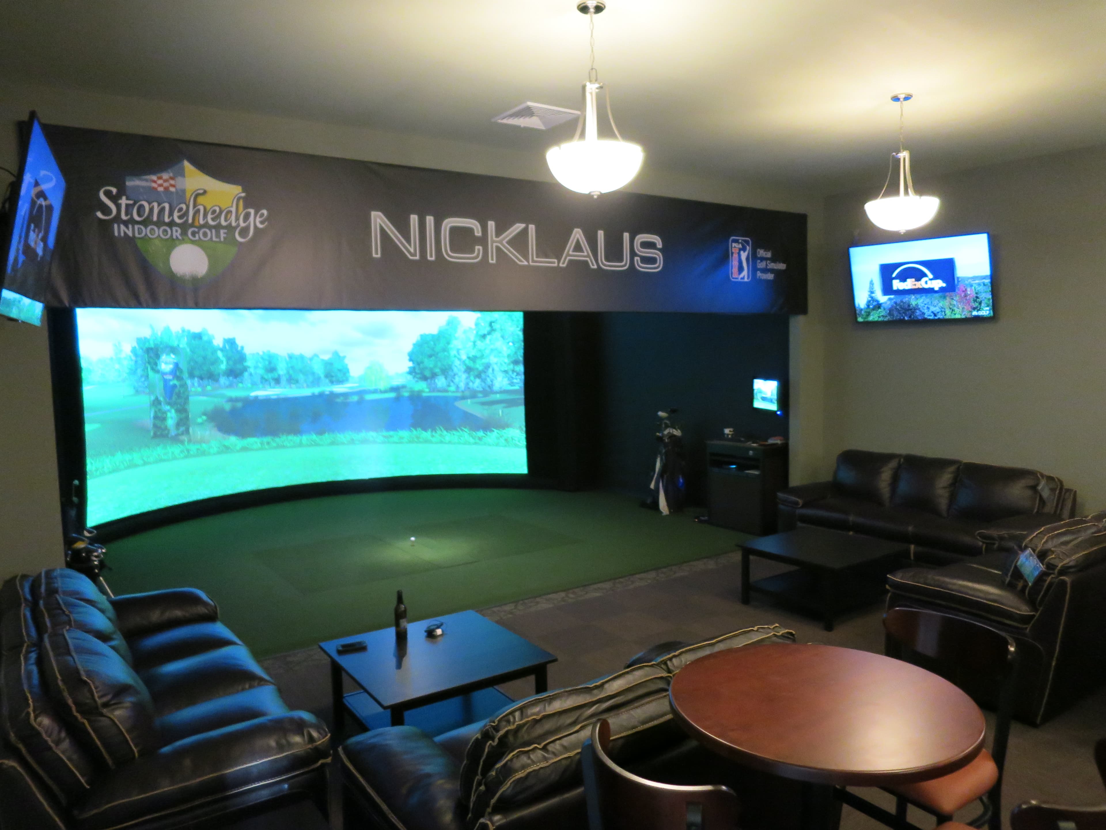 Stonehedge Indoor Golf - Image 2