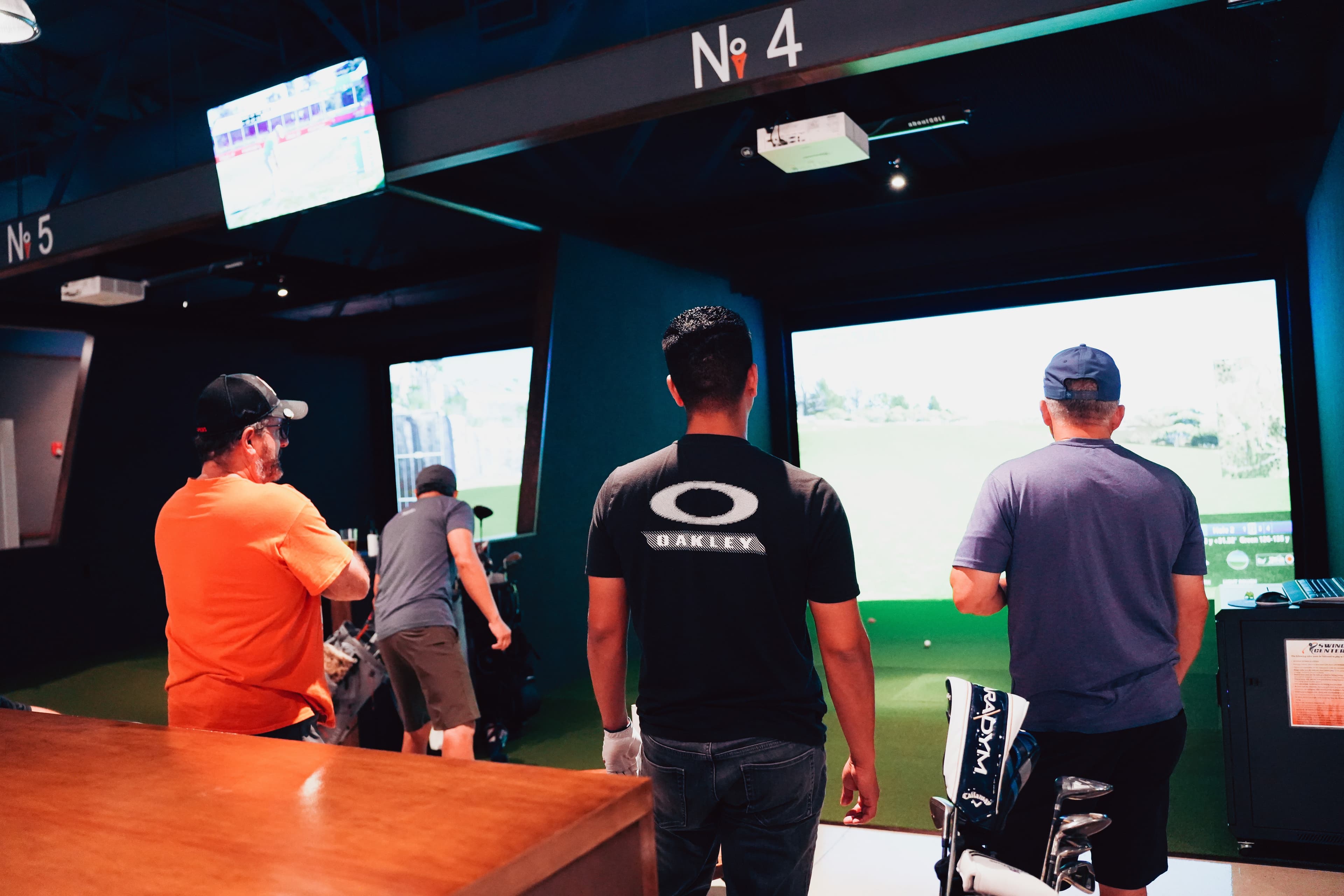 Swing Center Indoor Golf - Image 8