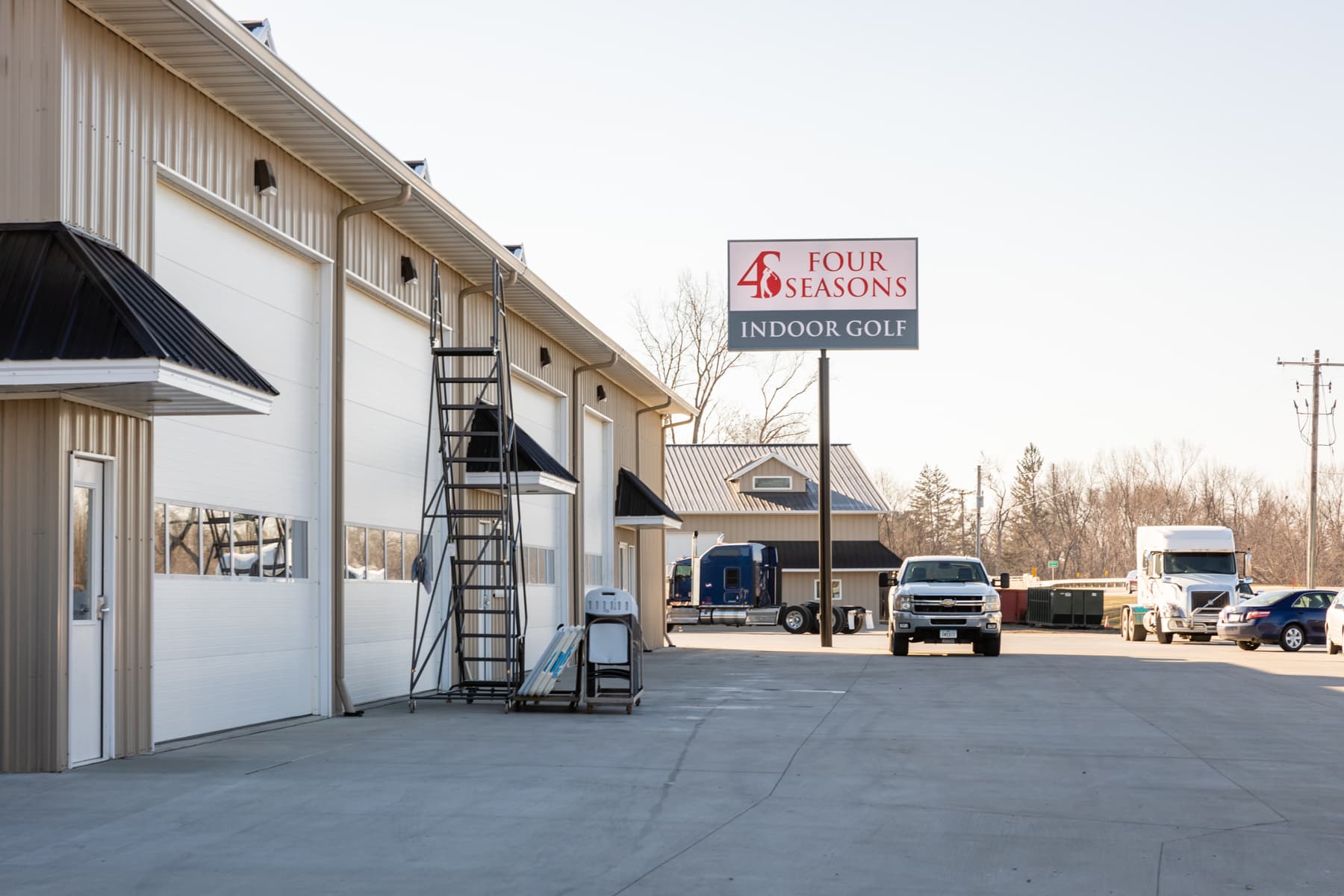 Four Seasons Indoor Golf - Image 5