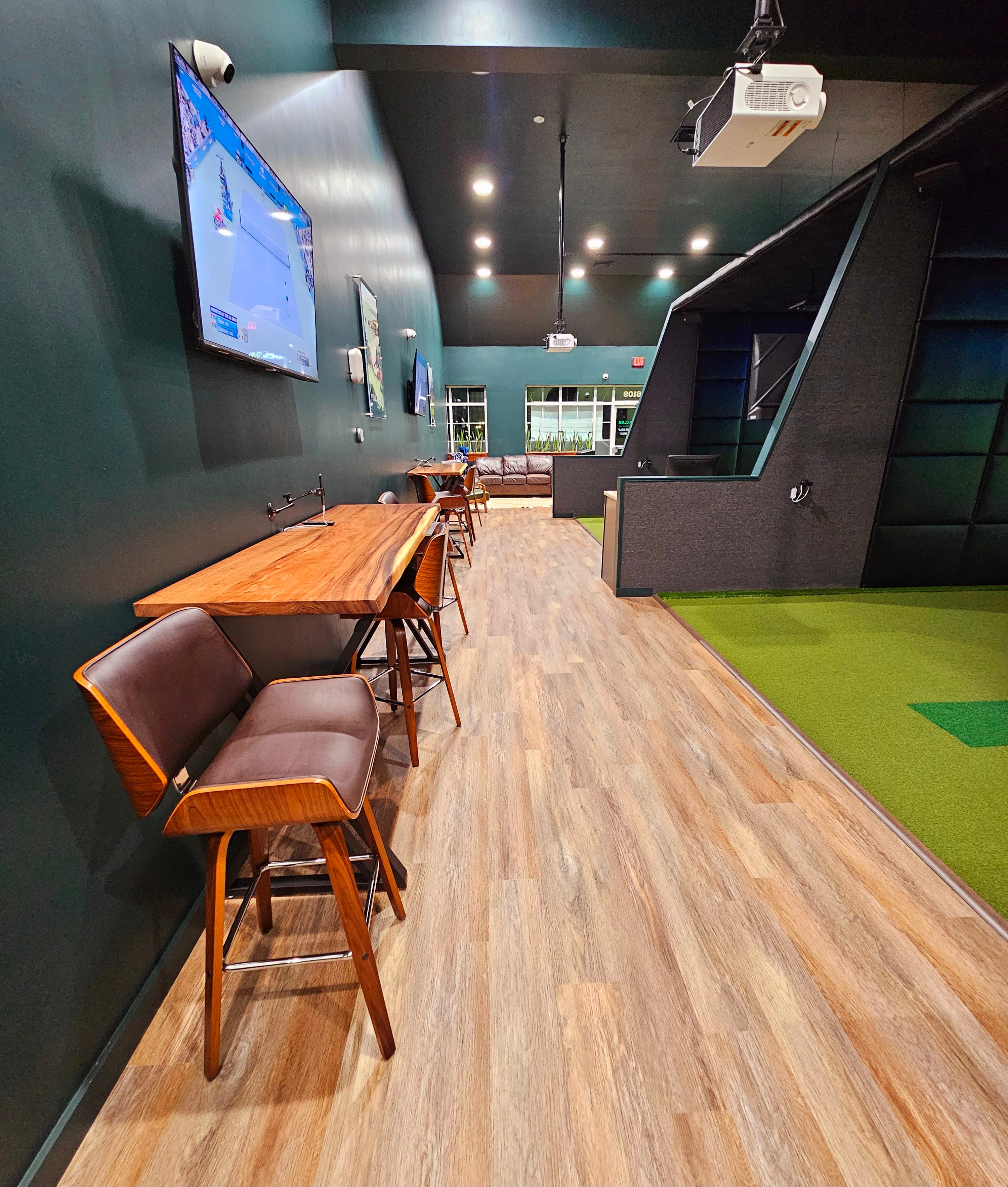 Green Club - Image 3