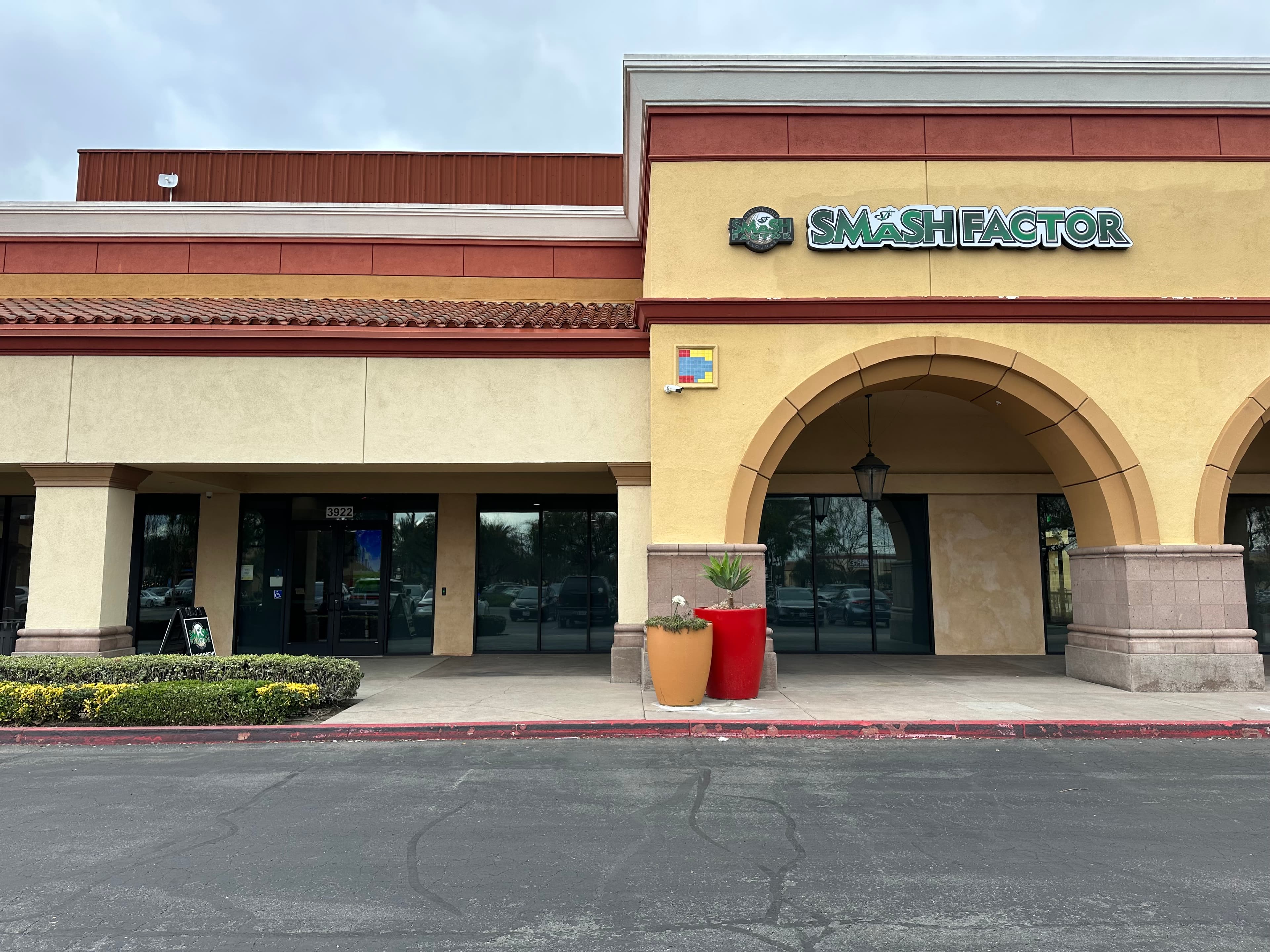 Smash Factor Virtual Golf and Lounge - Image 6