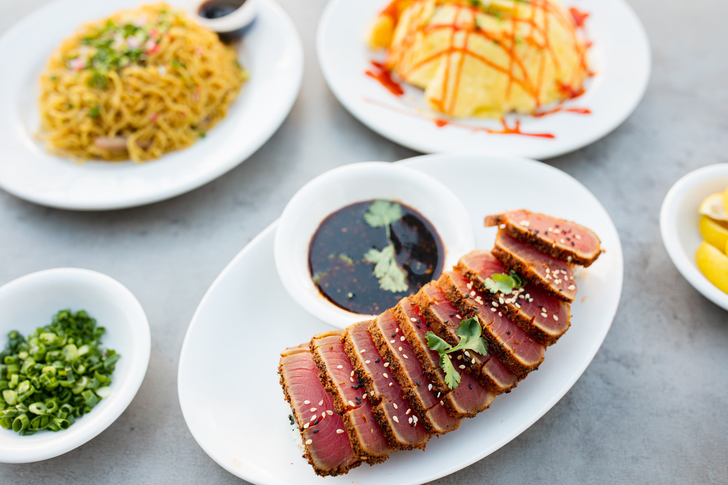 60Fore Bar & Grill - Image 4