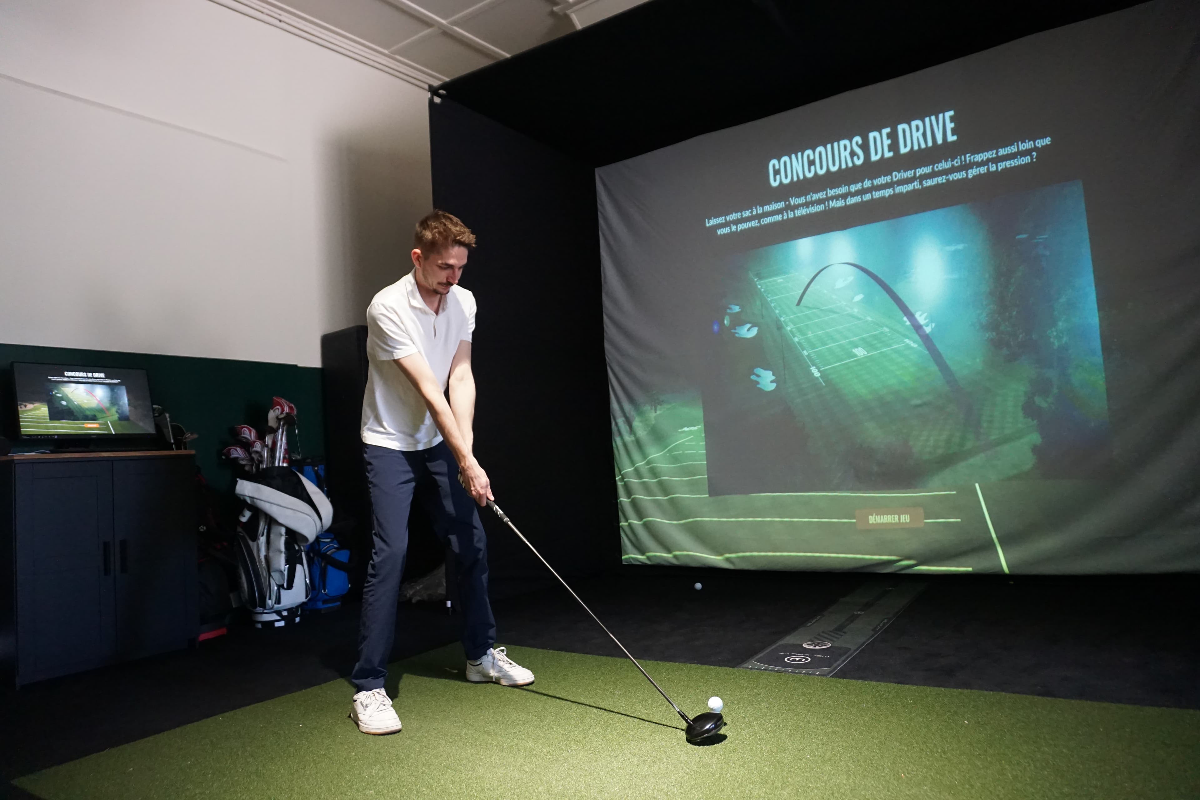 Golf Indoor 3 Frontières - Image 1