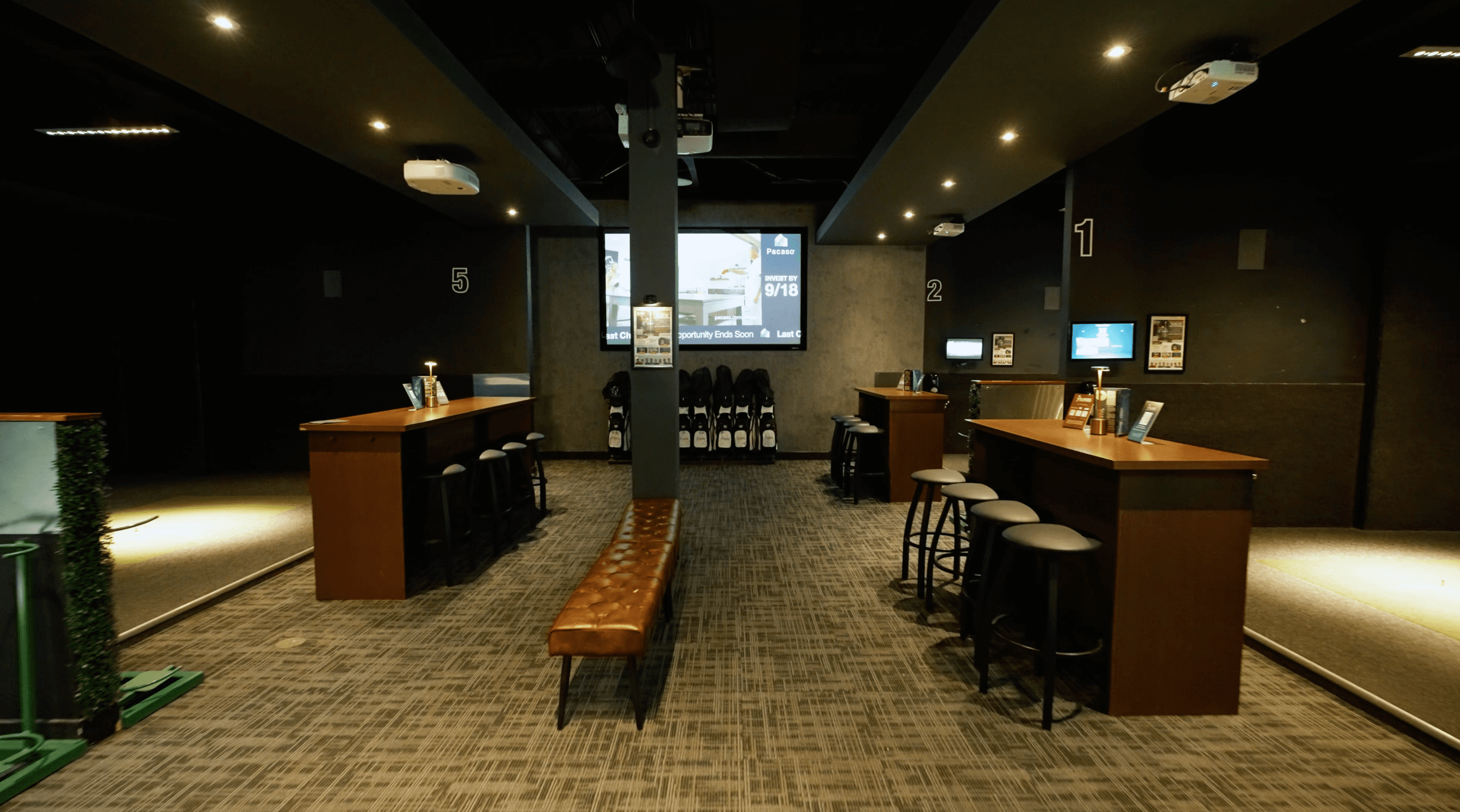 Players Indoor Golf & Sports Bar - Image 5