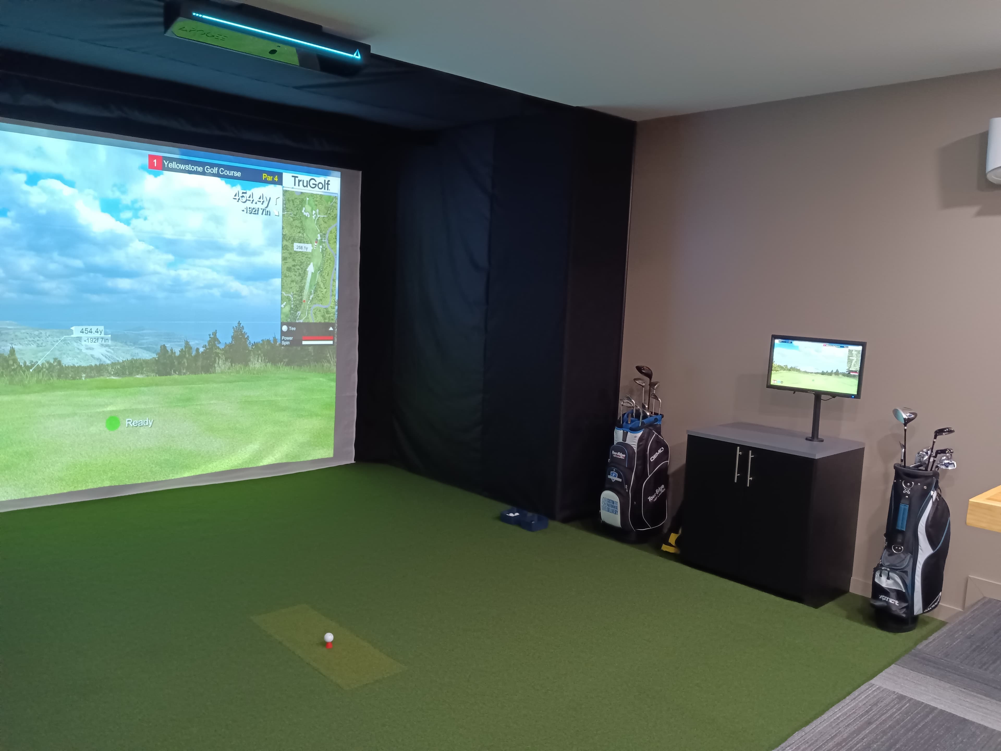 Iron Cave Golf - Image 6