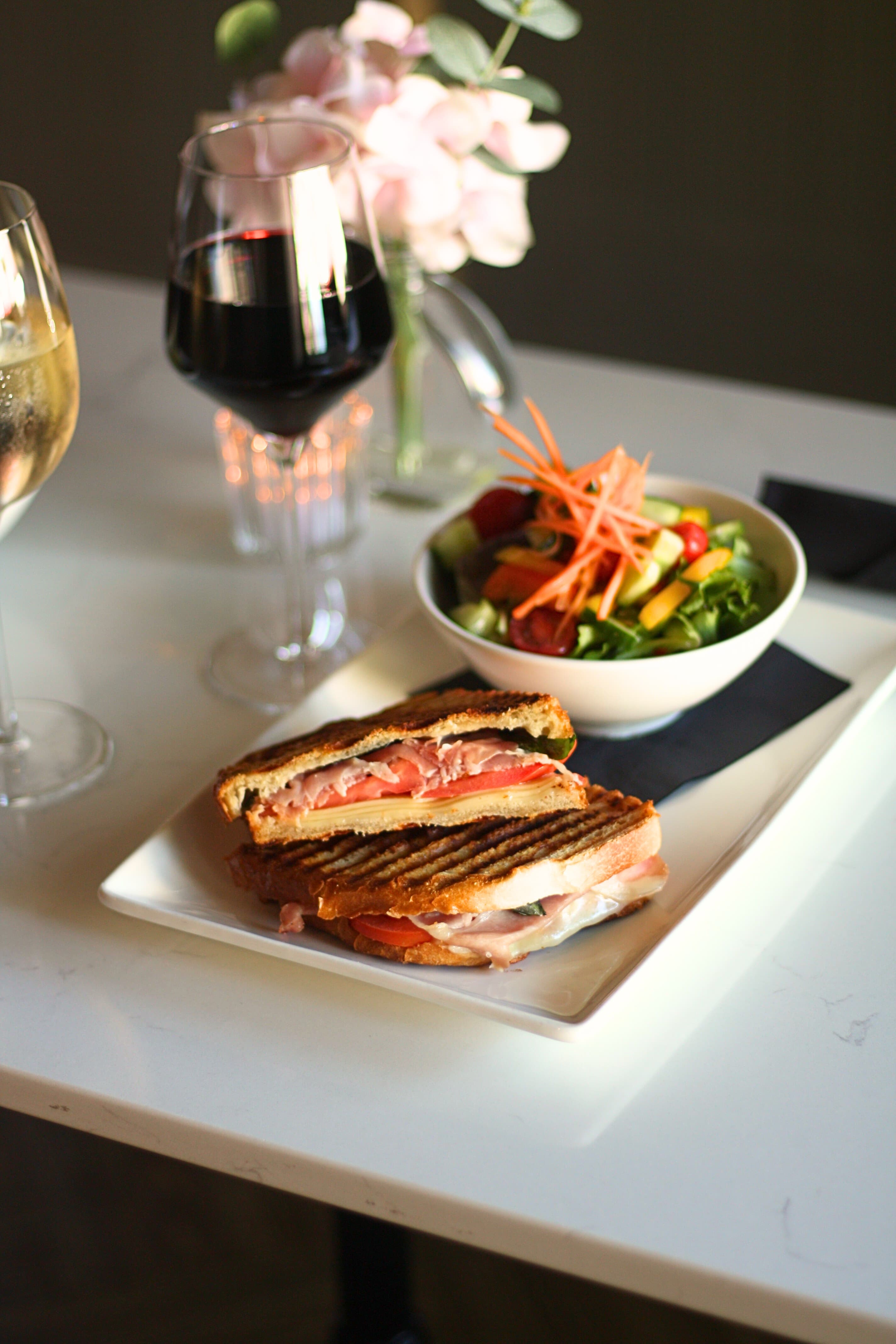 400 Brant Kitchen and Bar - Image 6