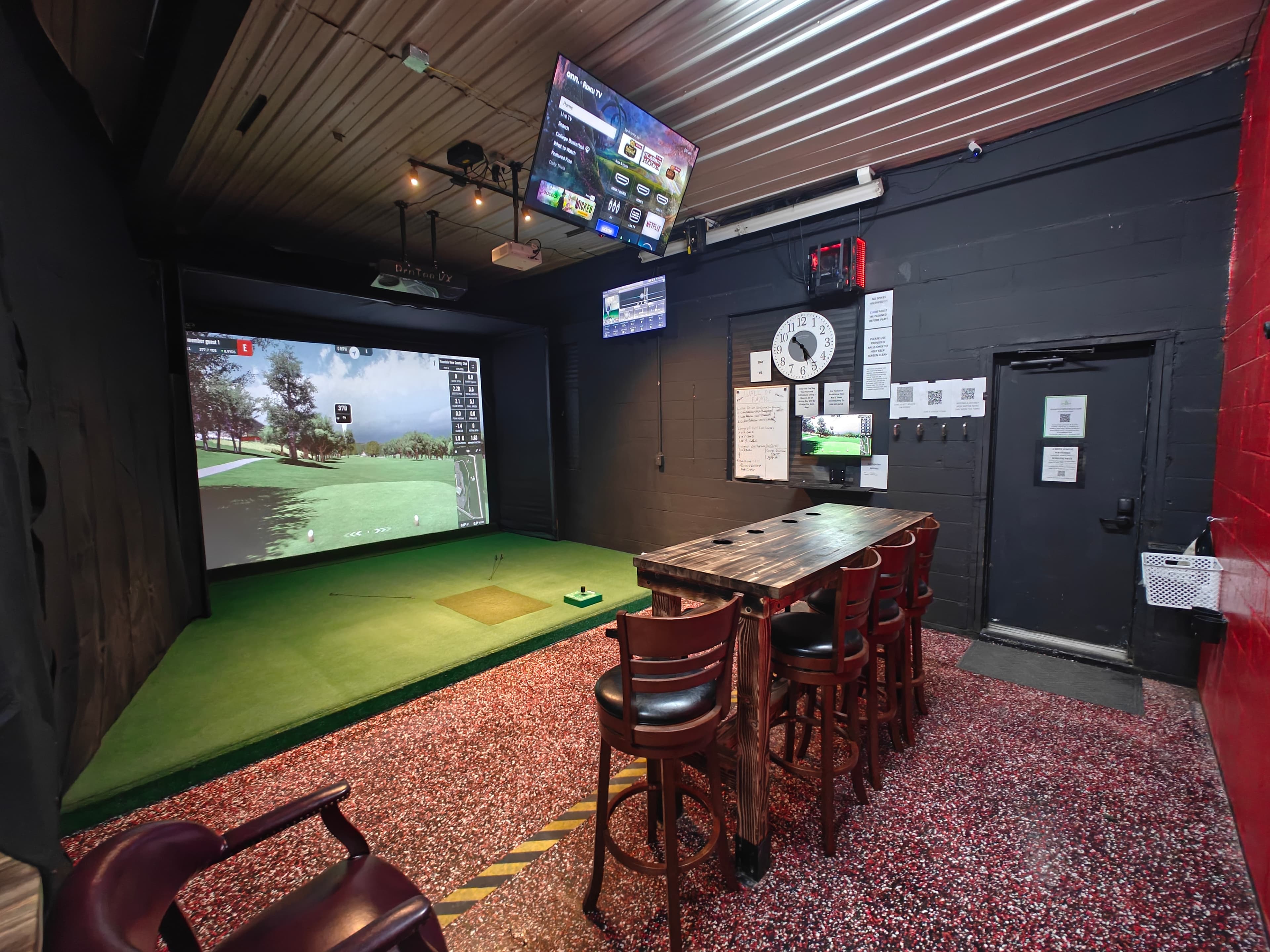 Centre Swing 24/7 - Image 1