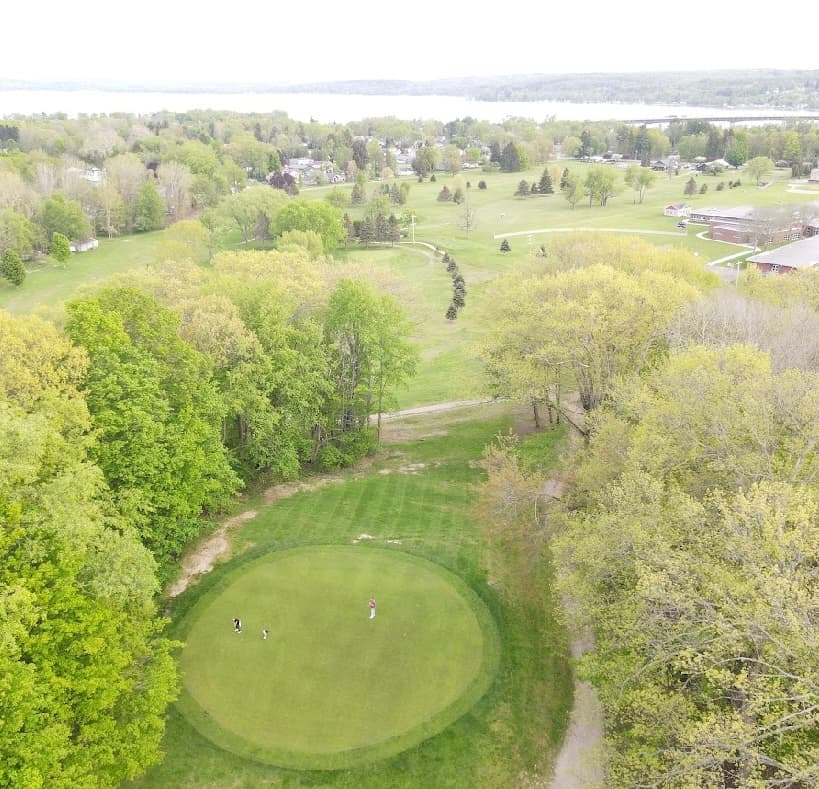 Bemus Point Golf Club & Tap House - Image 6