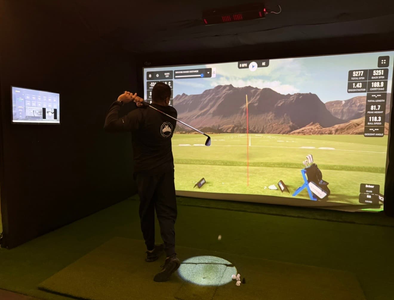 Easley Golf Lounge - Image 10