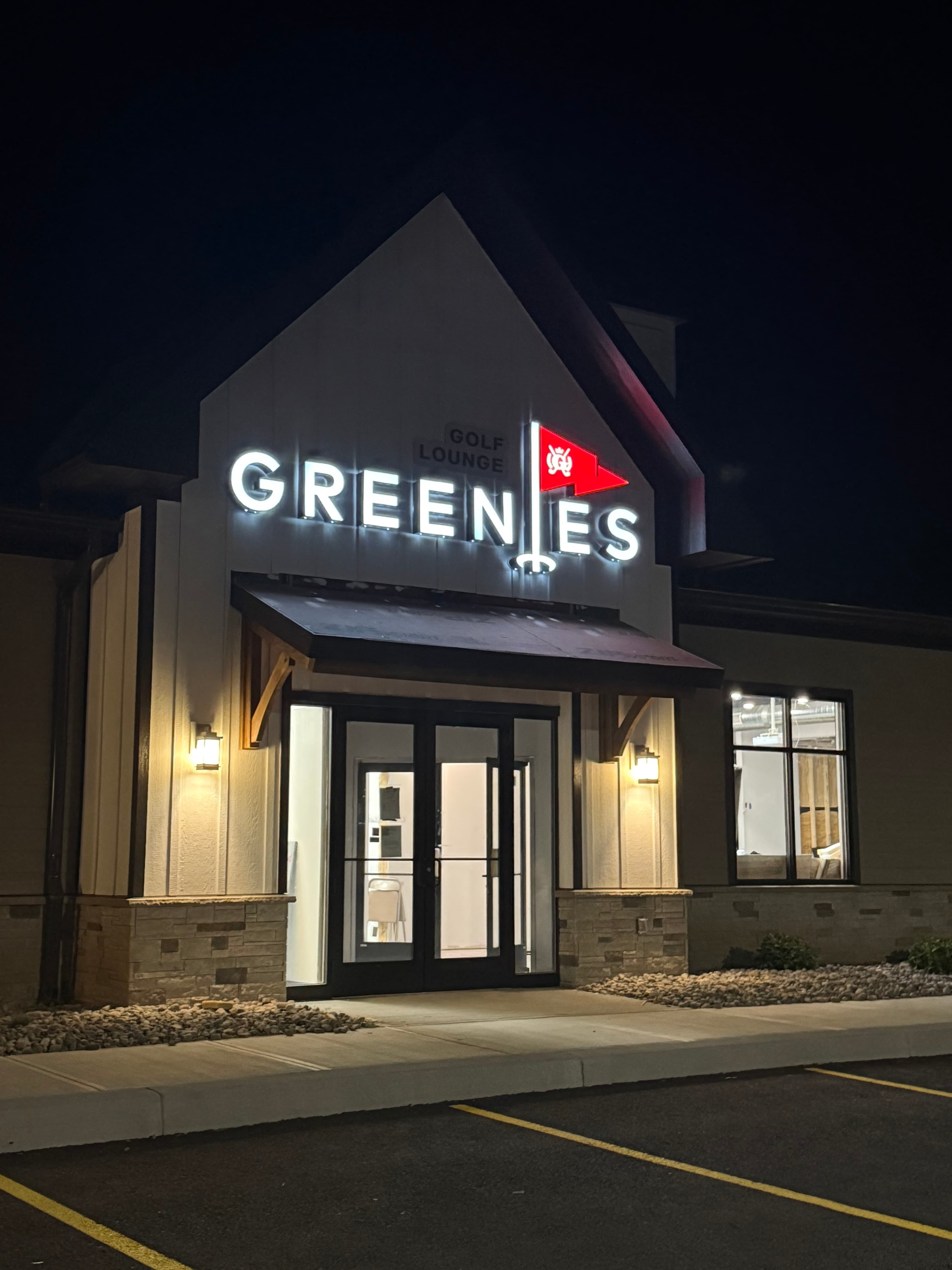 Greenies Golf Lounge - Image 4