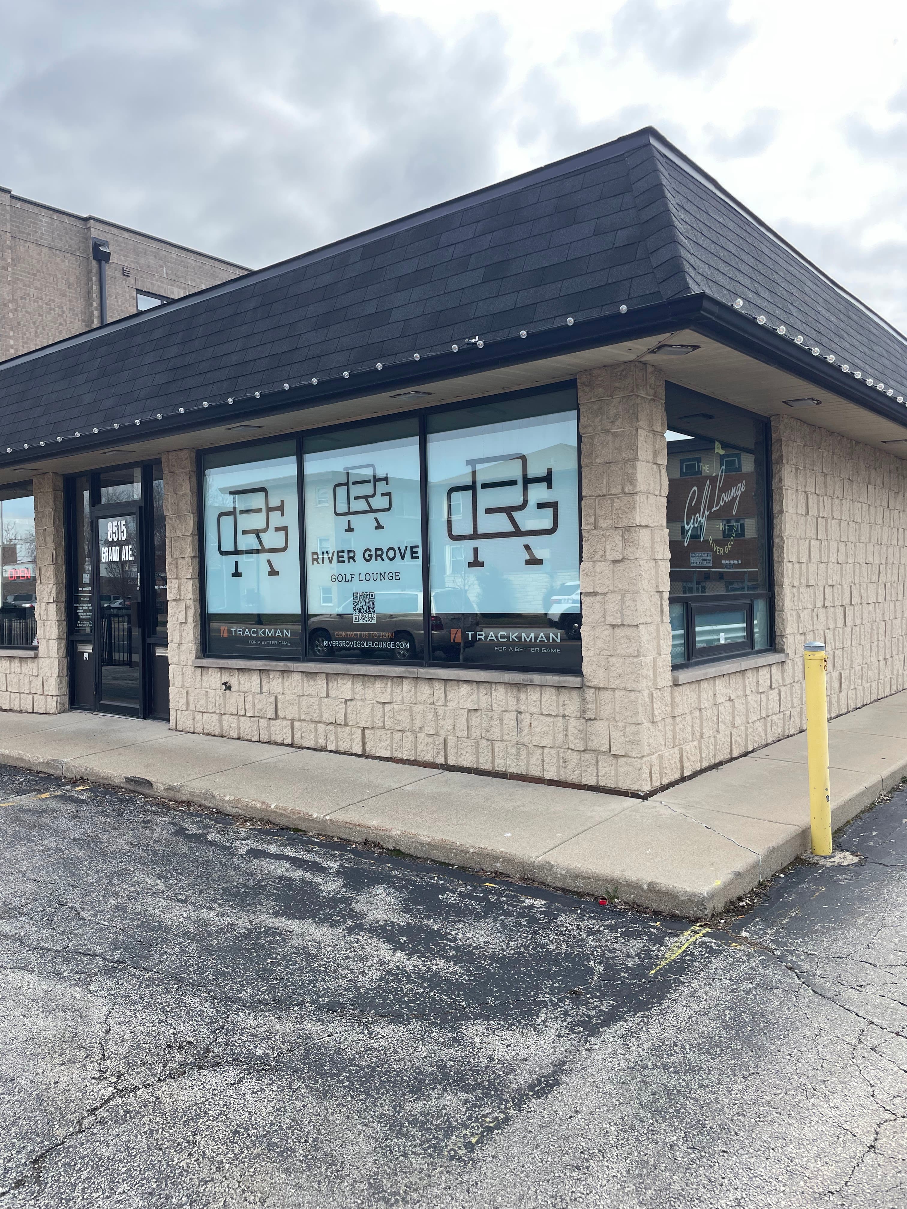 River Grove Golf Lounge