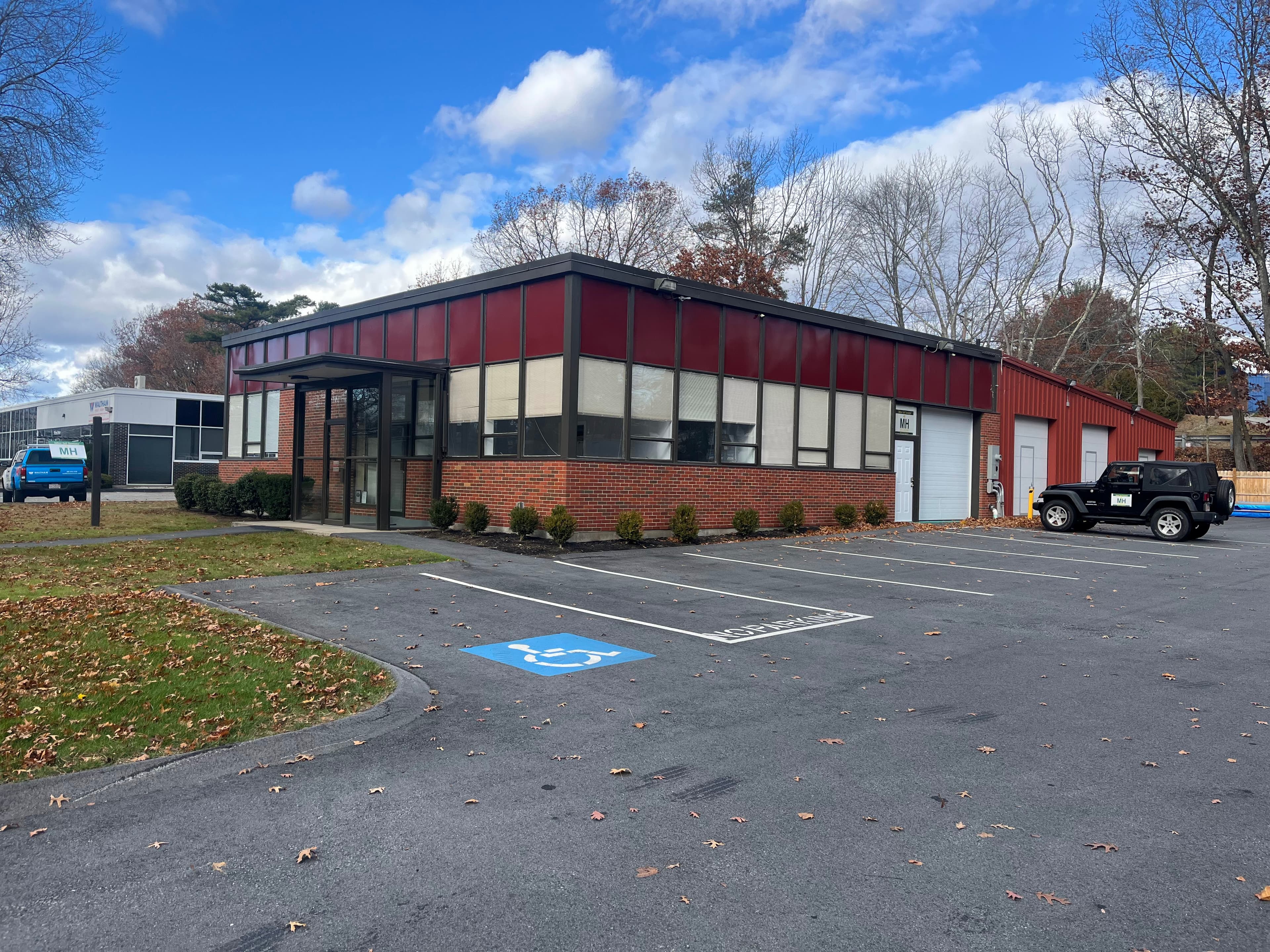 MulHiggins Indoor Golf - Image 2