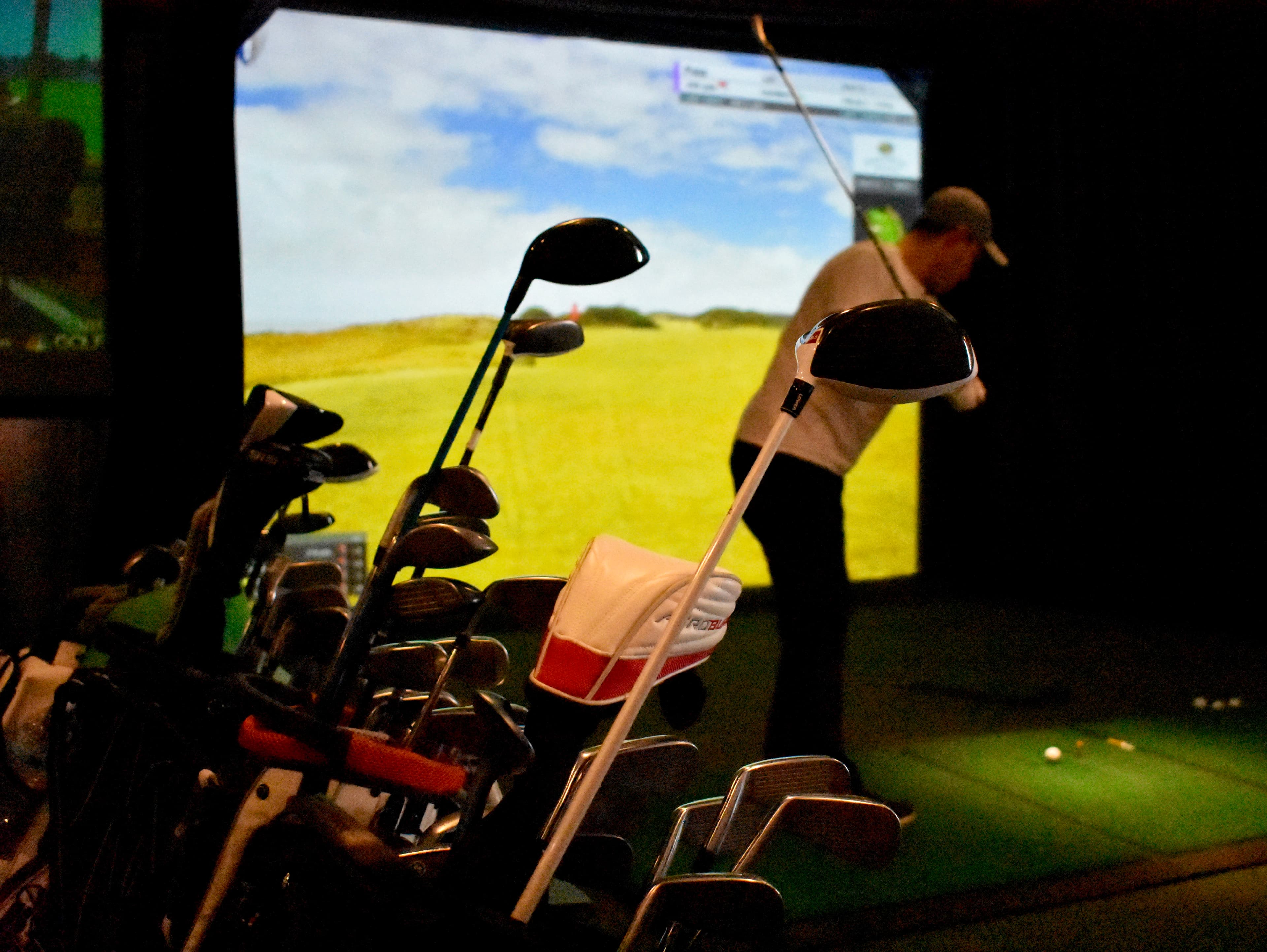 Legends Club Golf Simulator Center - Image 9