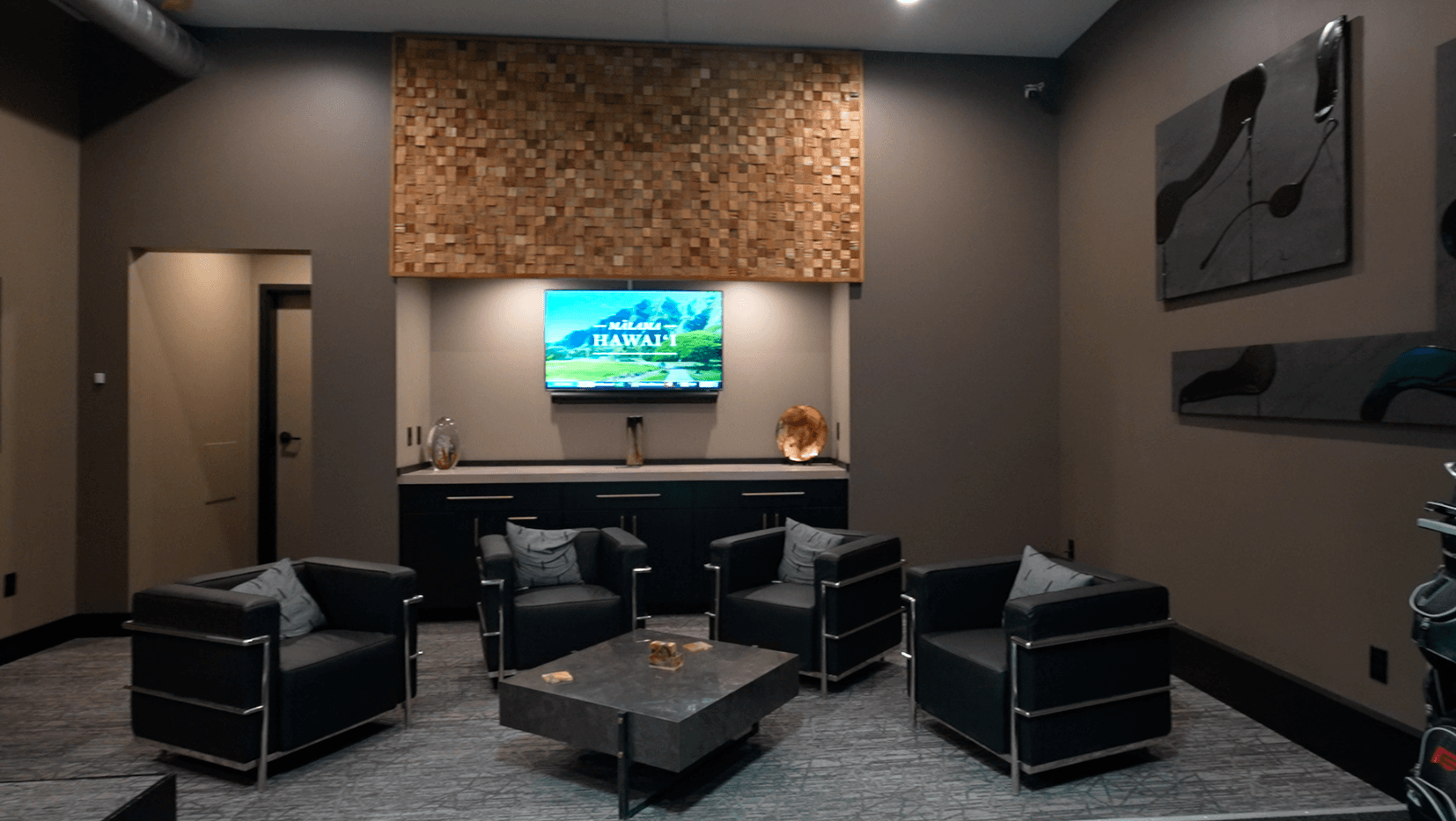 The Albatross Club - Image 6