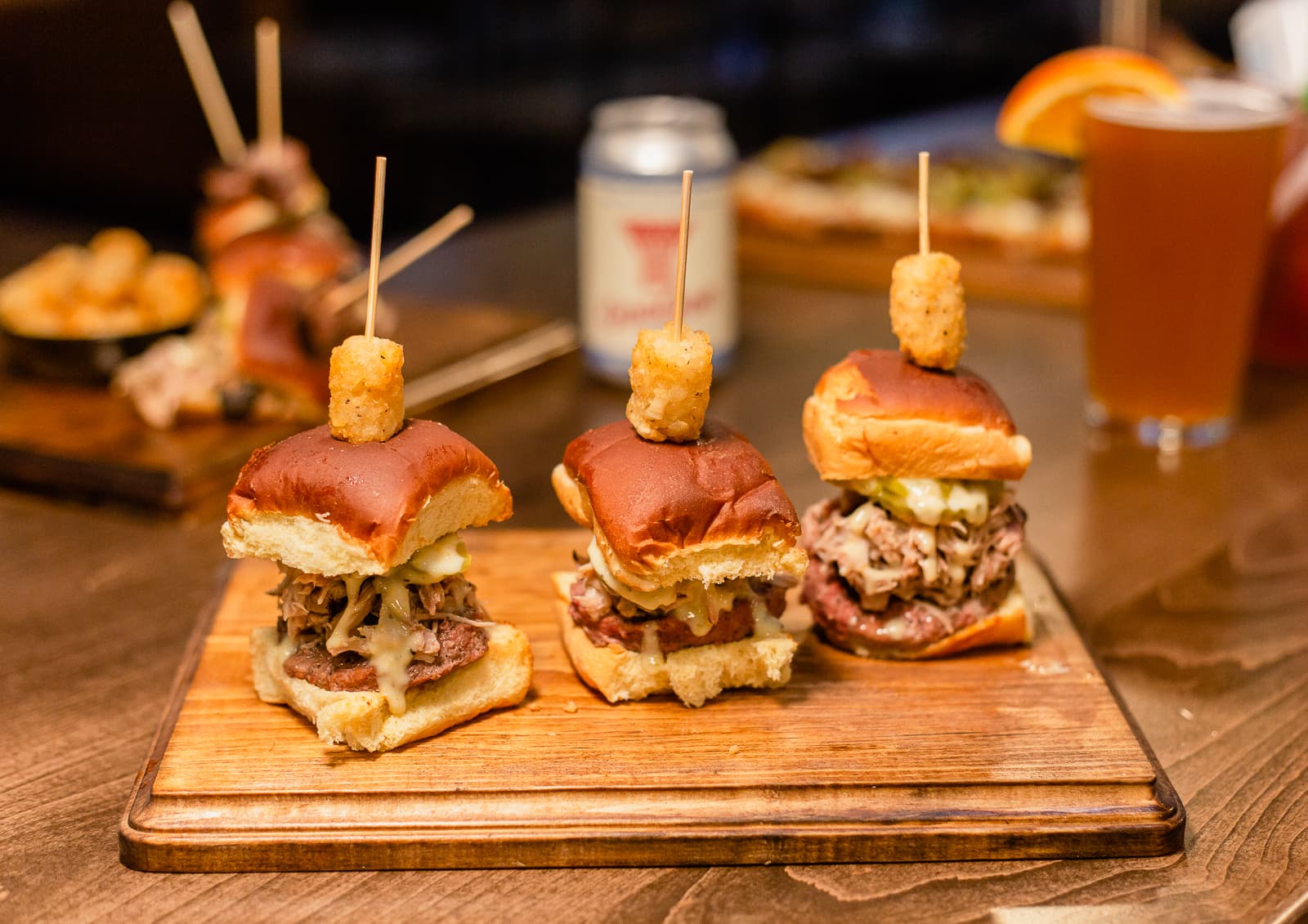 Happy's Sports Lounge - Image 5