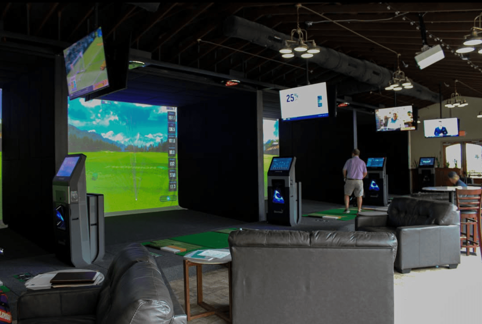 Lighthouse Sip & Swing - Golf Simulators - Image 2