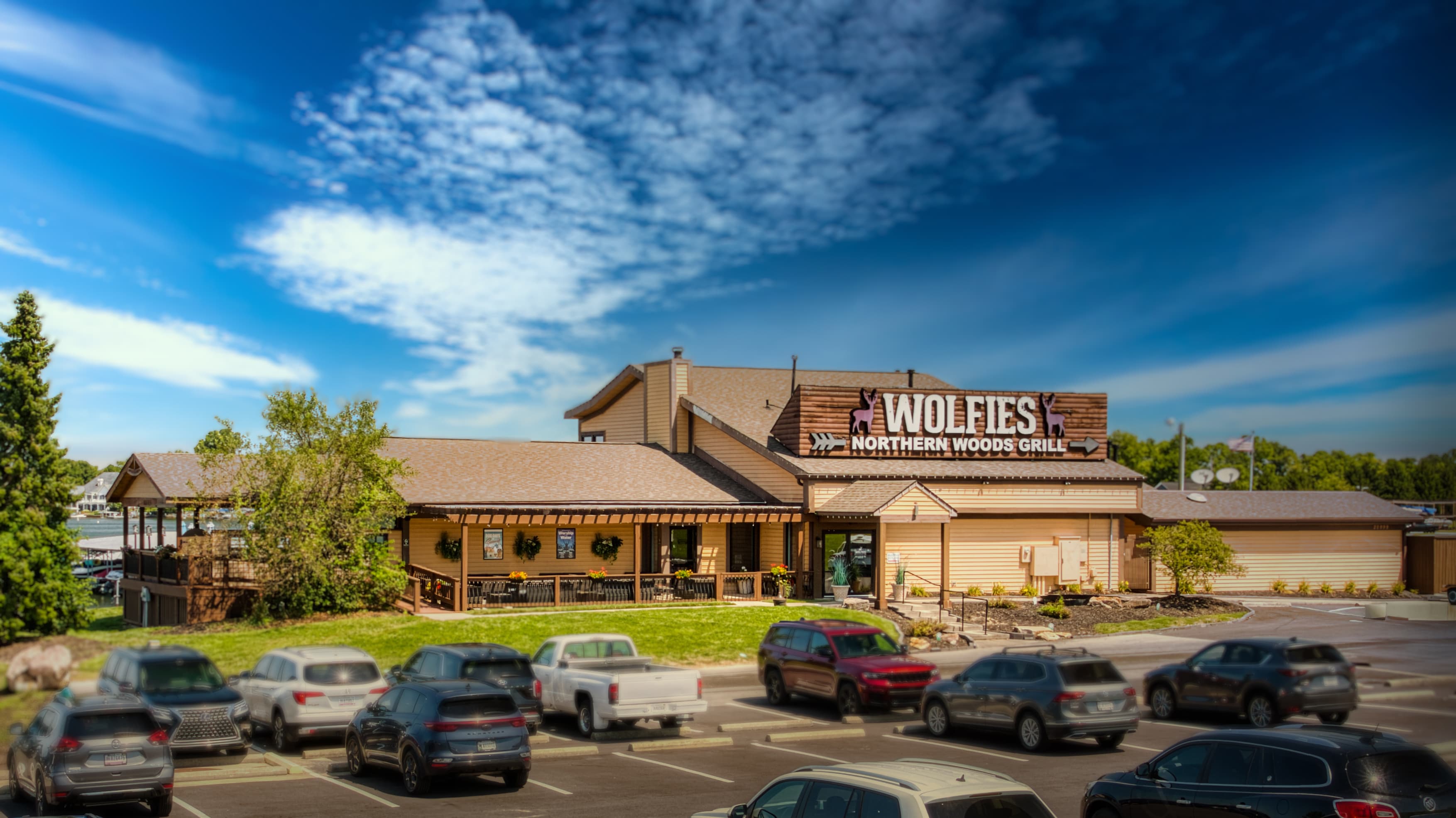 Wolfies Grill - Noblesville - Image 9