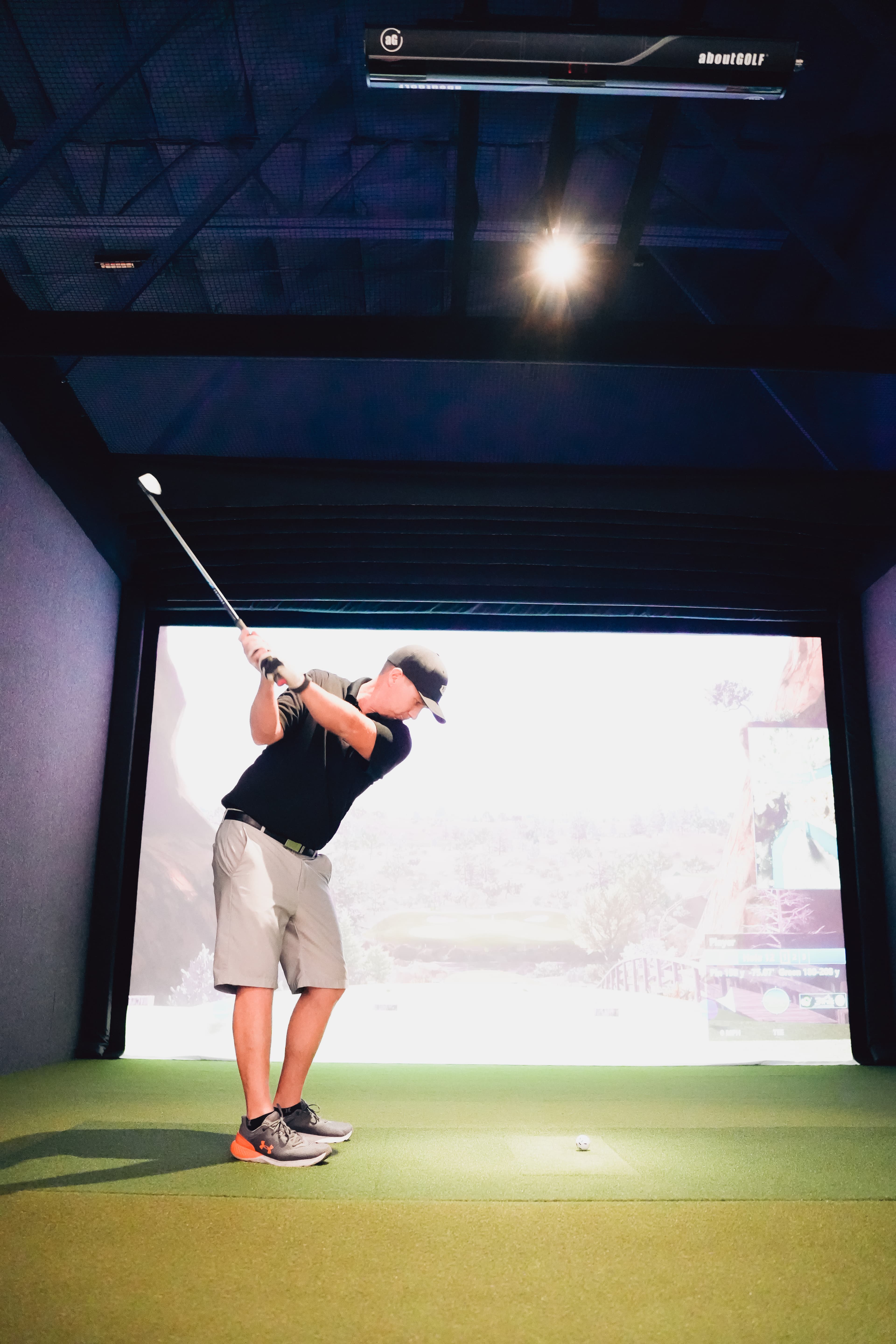 Swing Center Indoor Golf - Image 1