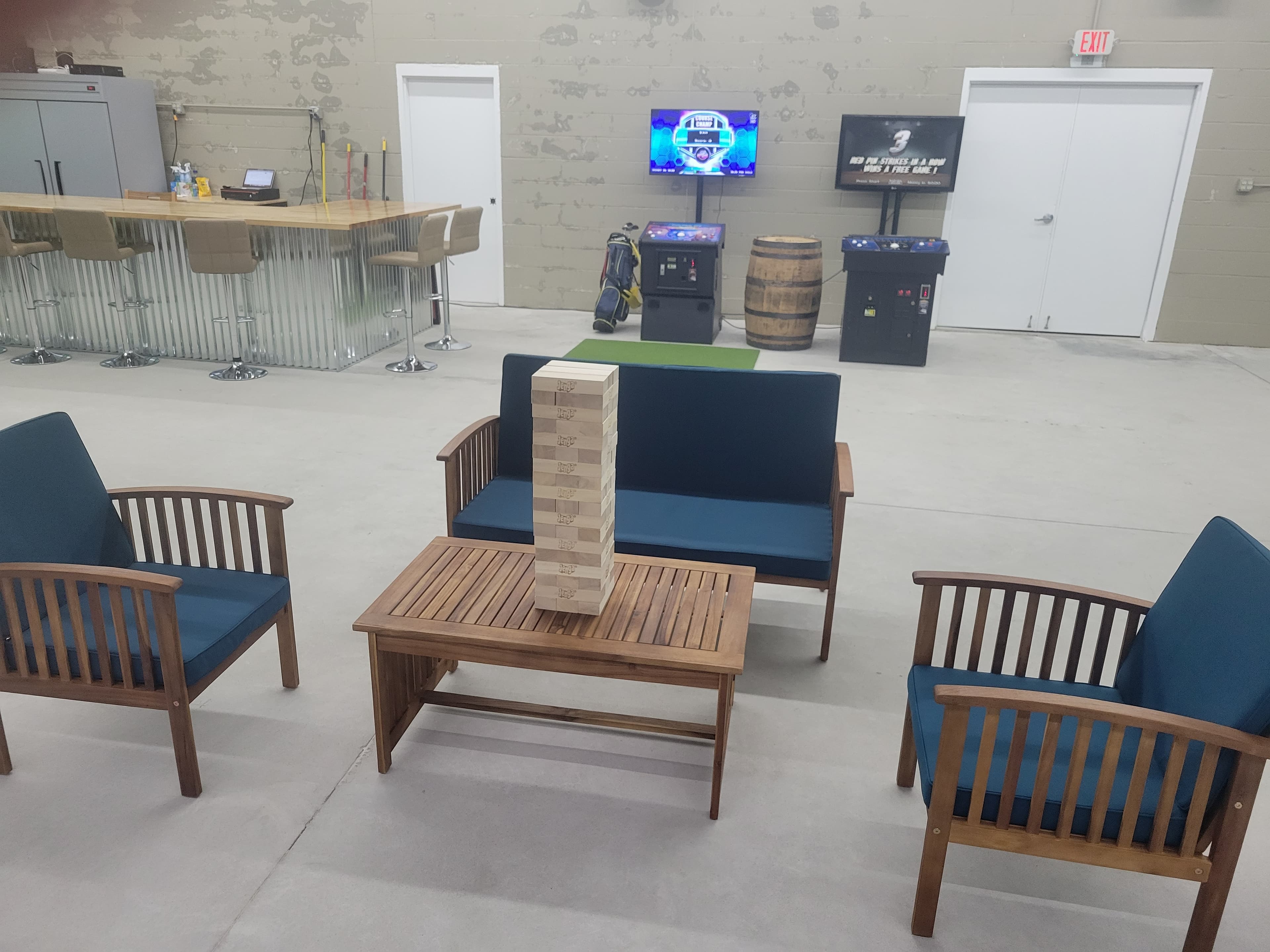 Bunkers Country Club - Image 6