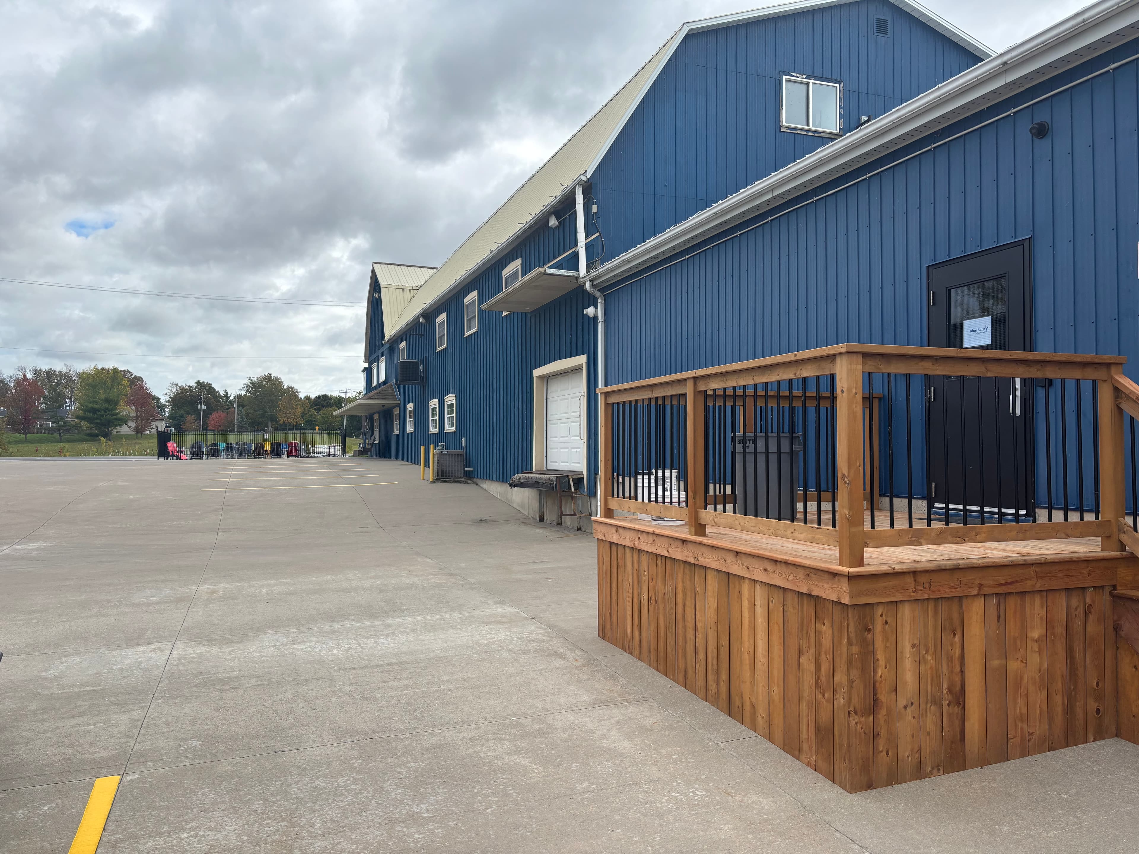 Blue Barn Golf Simulator - Image 4