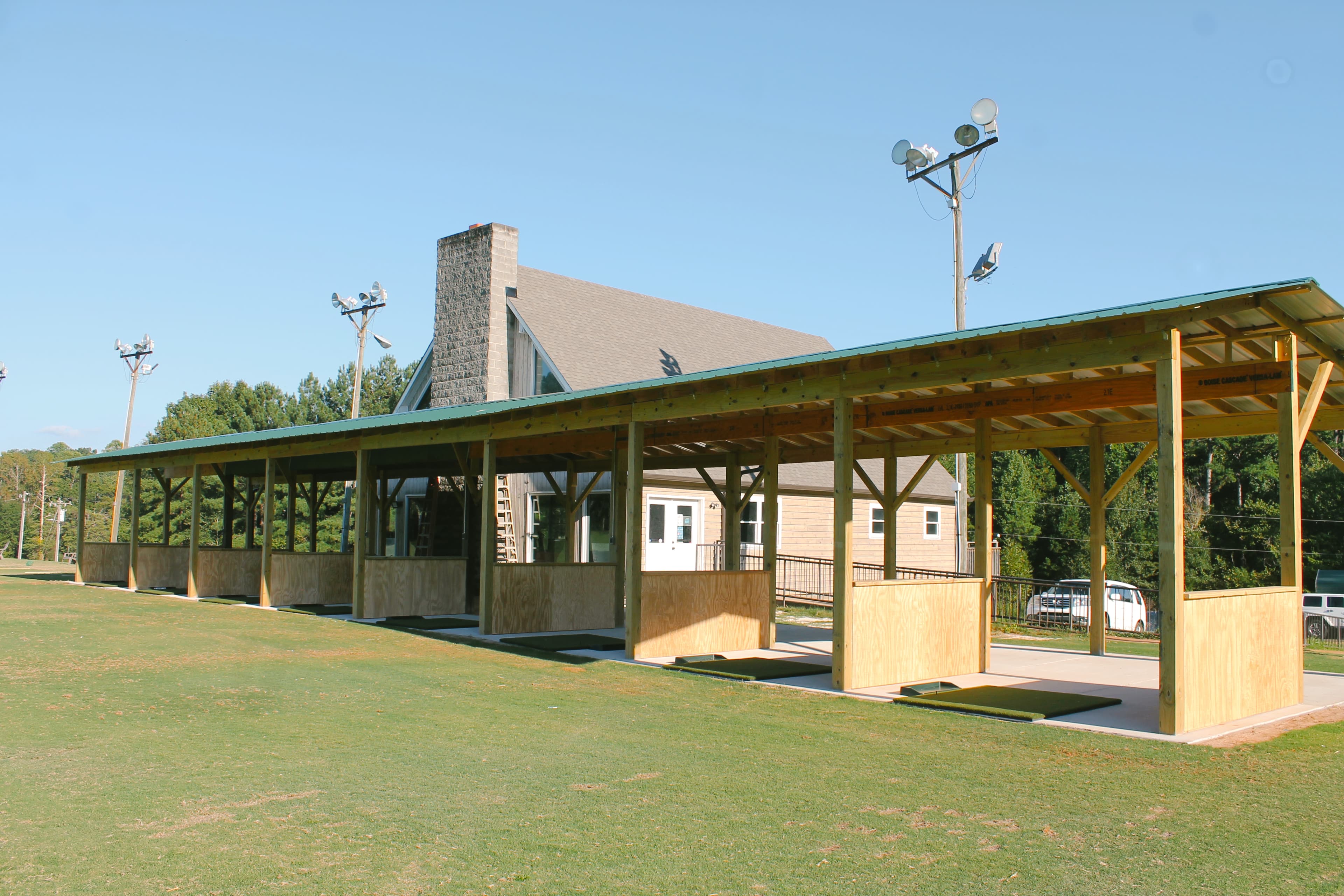 Mountain View Driving Range - Image 4
