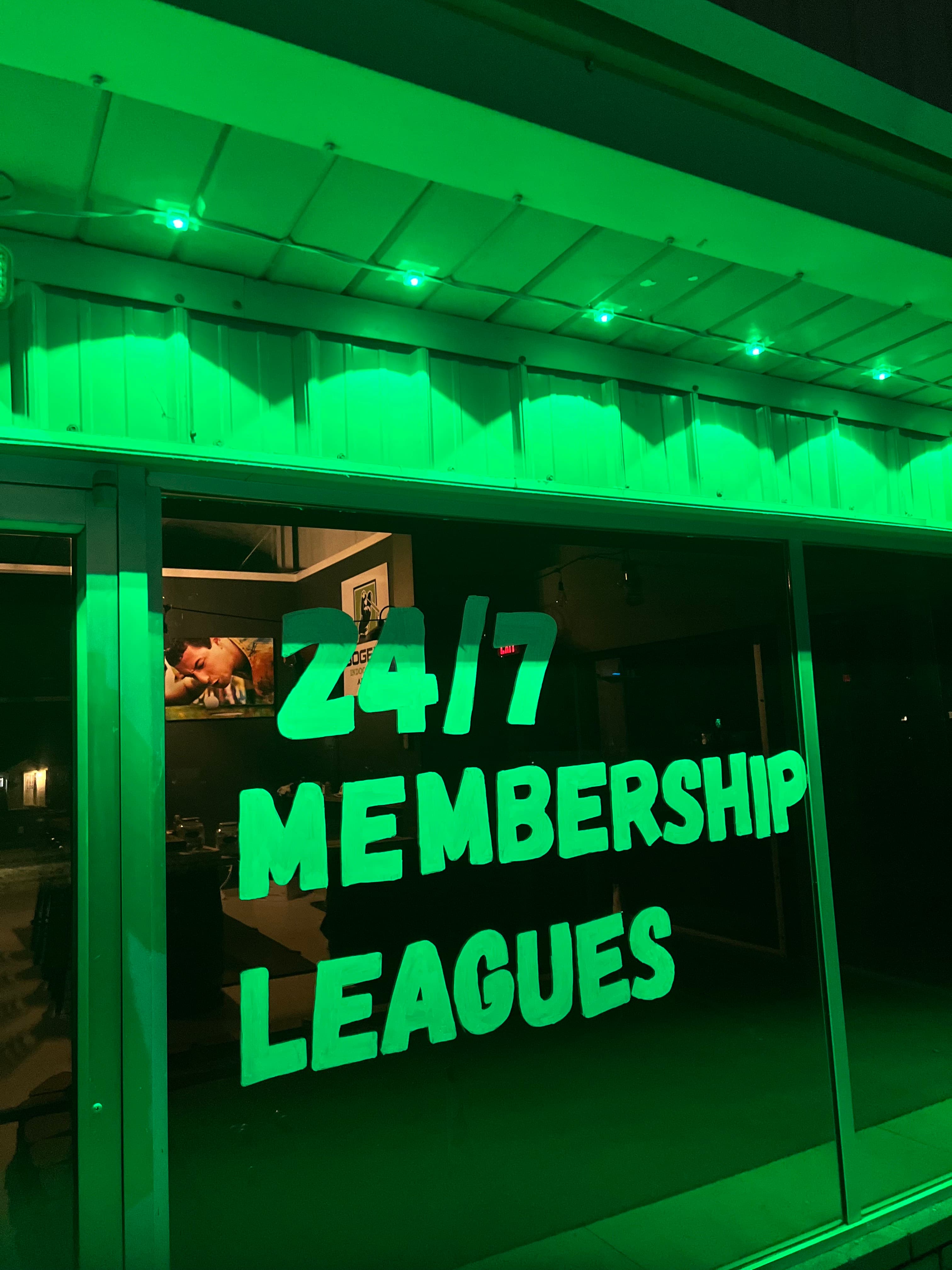 Bogey's Indoor Golf of Alpena - Image 7