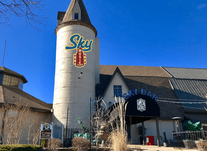 Sky Music Lounge - Image 4