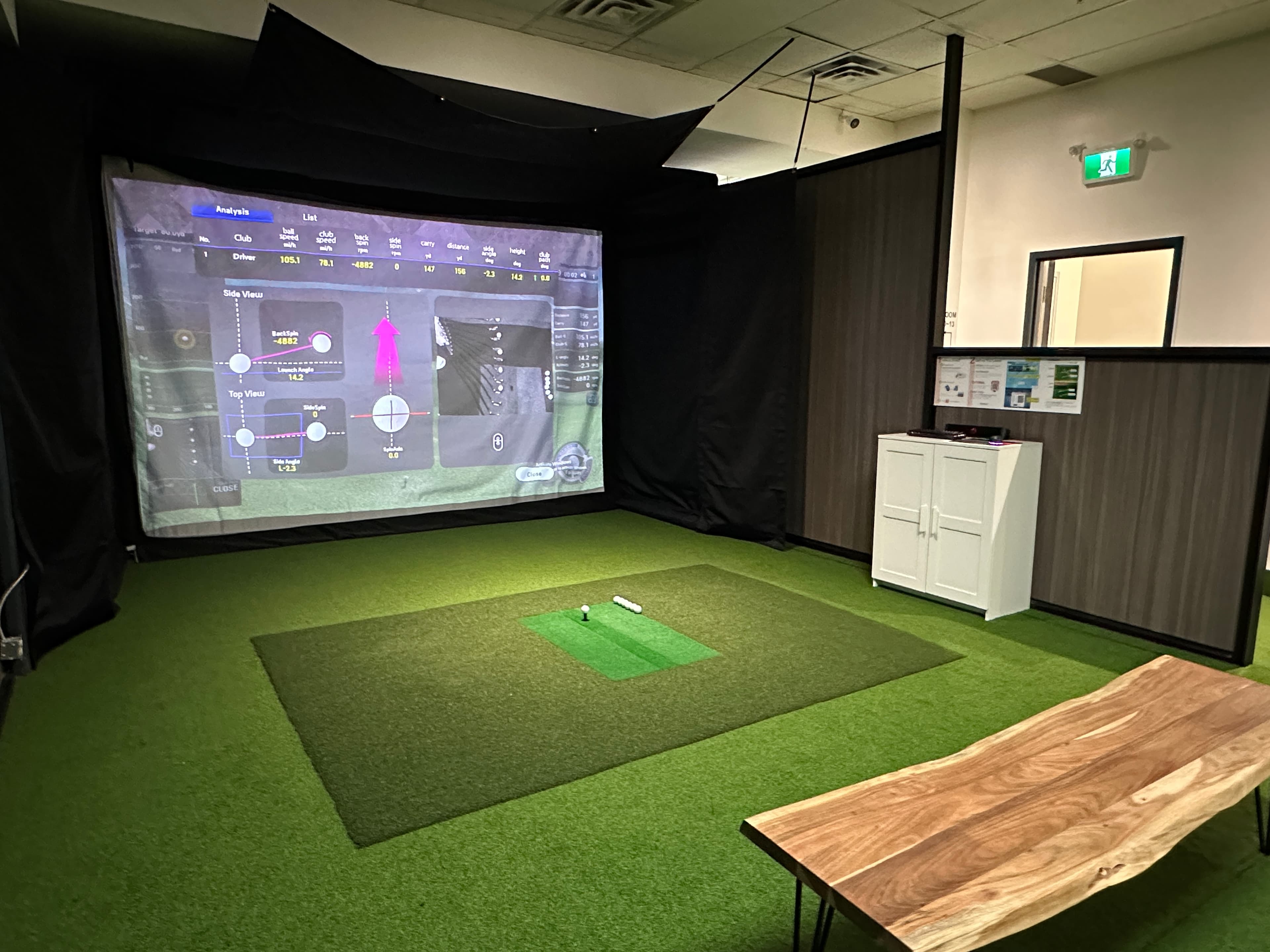 TARGET Indoor Golf - Image 1