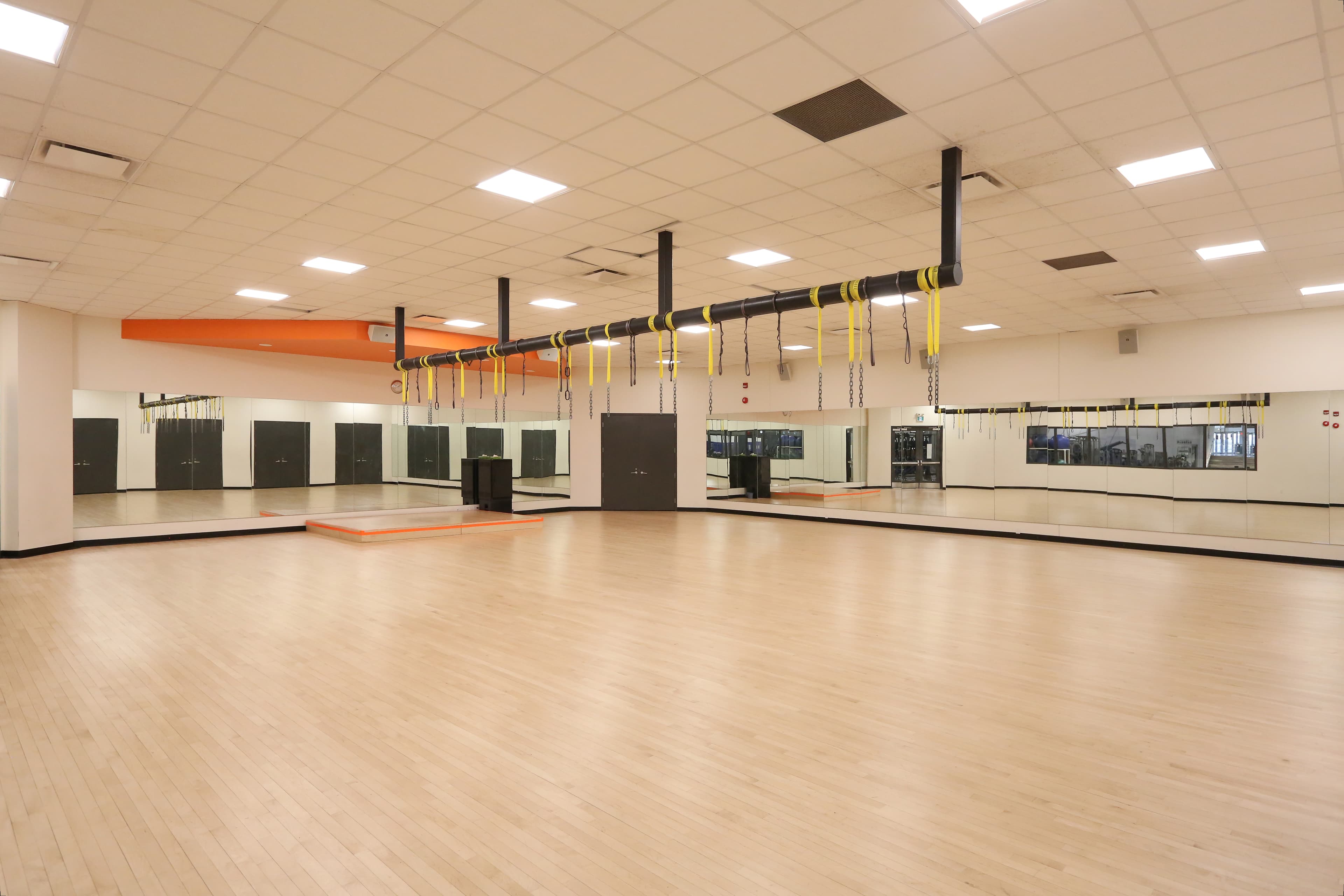 Mayfair Clubs - Lakeshore - Image 9